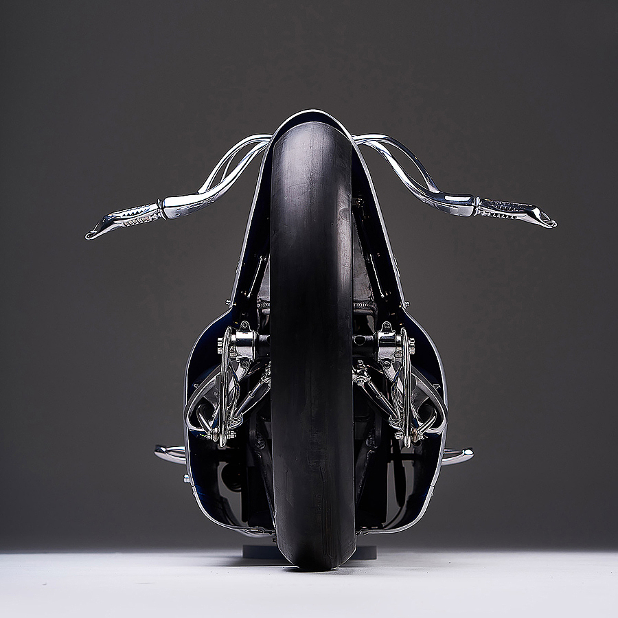 Bryan Fuller，Majestic，Electric，silver，motorcycle，