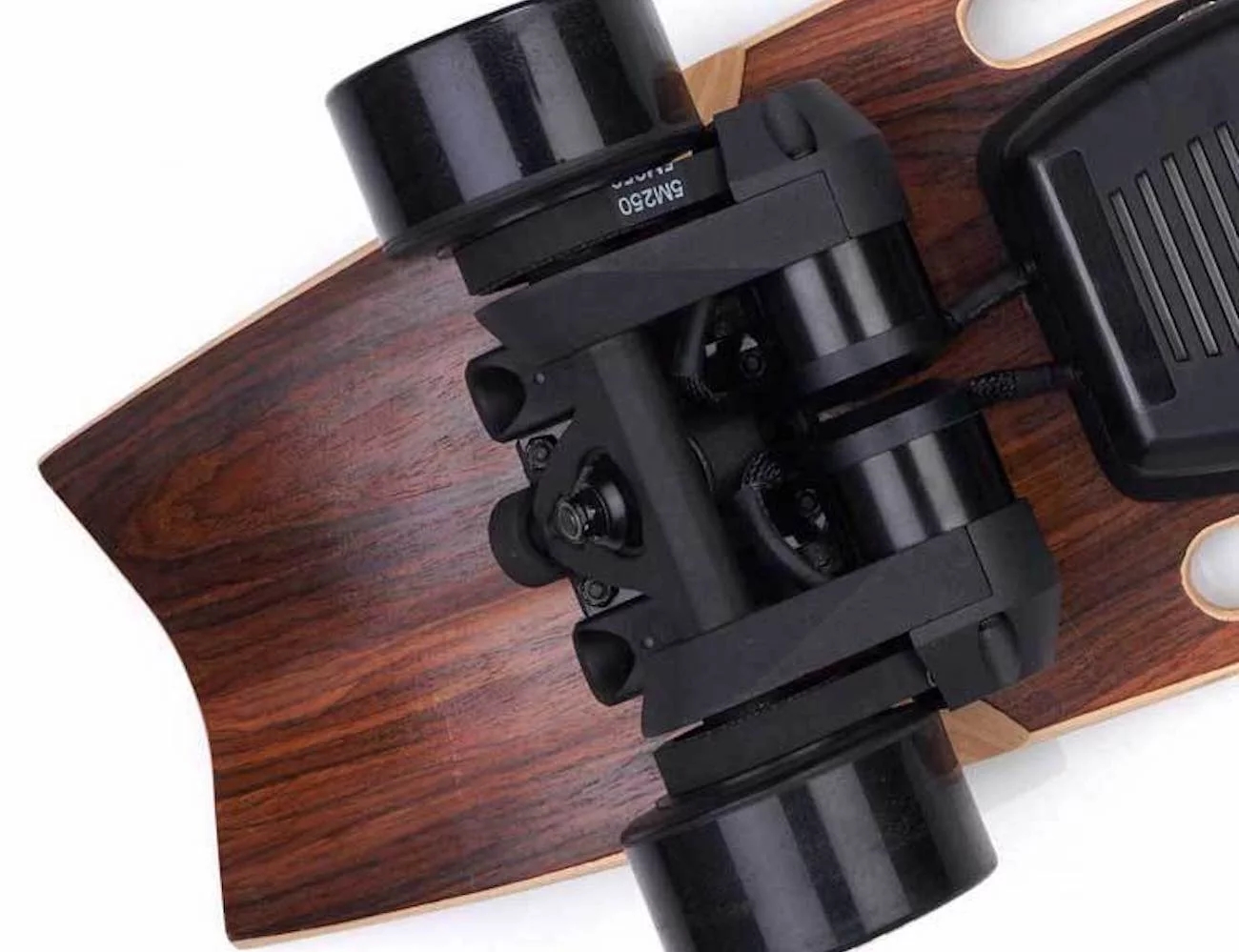 Electric skateboard，outdoor sport，product design，Scooter，