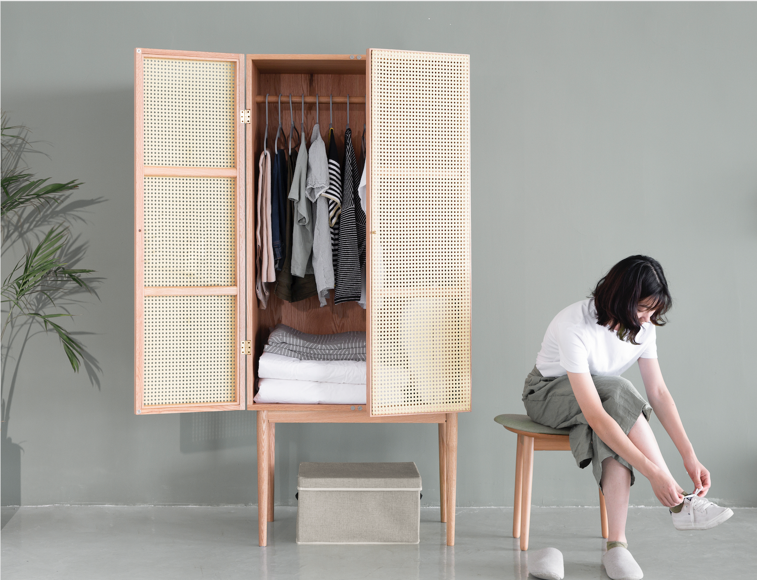 Rattan weaving, solid wood, small wardrobe，