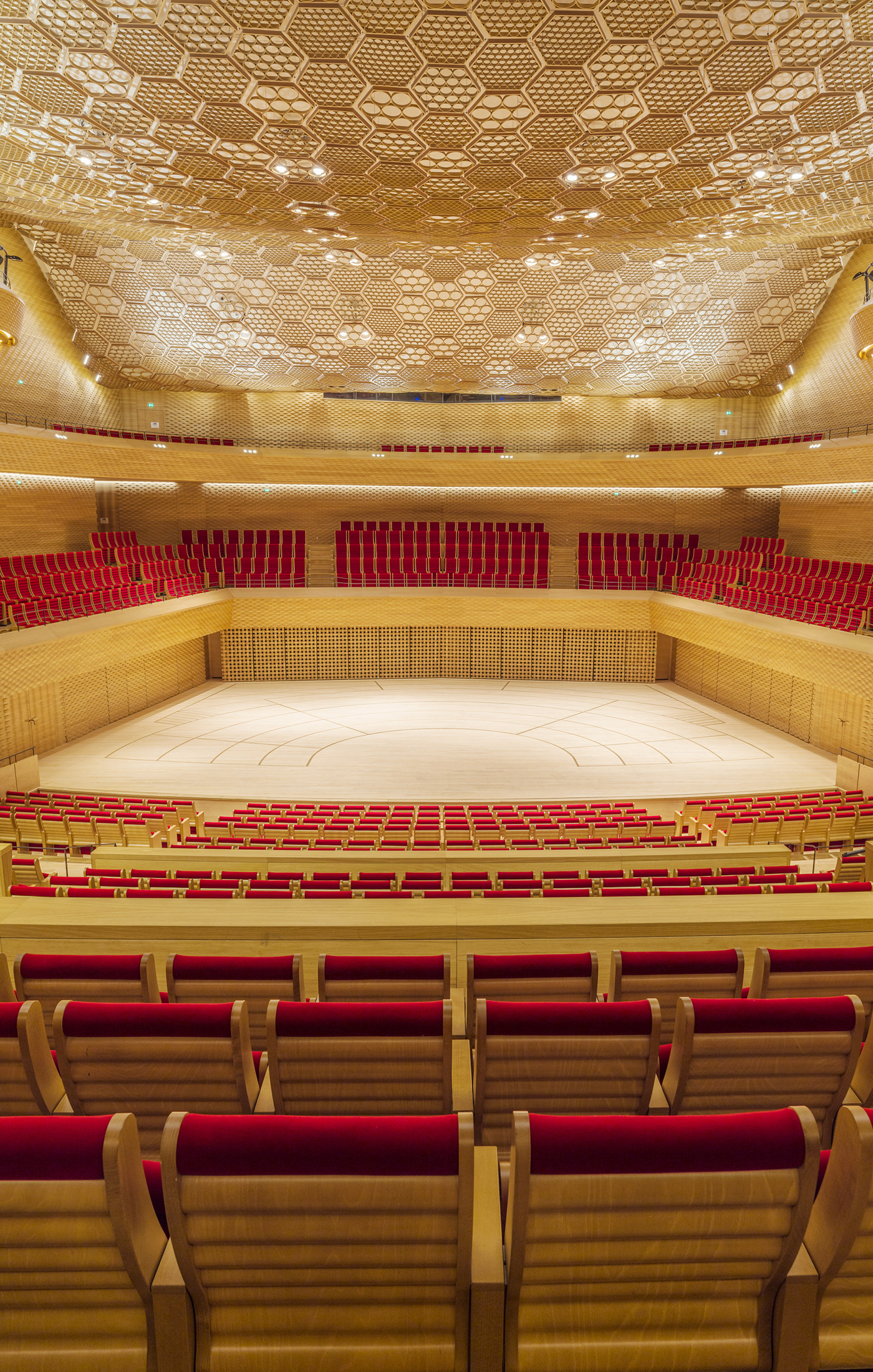 Orchestral architecture，Paris，Ludwig Favre，