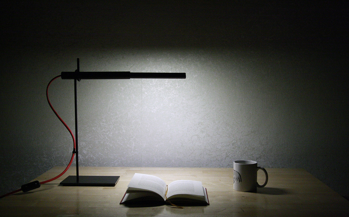 tan，Desk lamp，Postmodern Design，Desk lamp，floodlight，