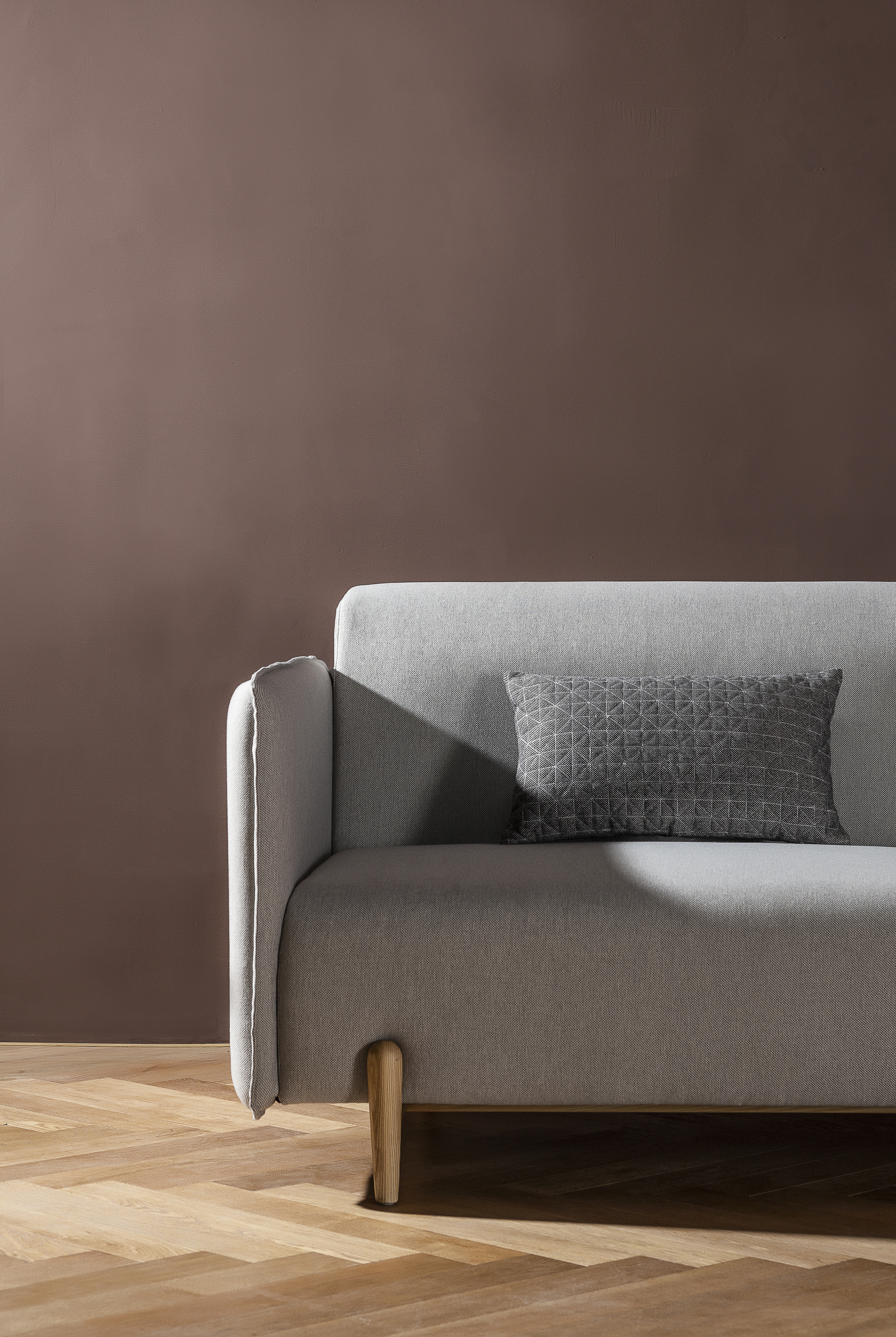 Furniture designer Ren Mengying，