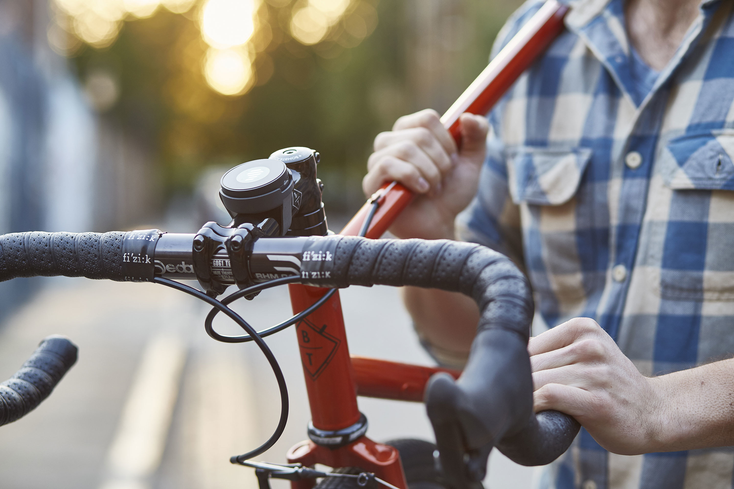 product design，straight line，simplify，innovate，Electronic paper LCD，Waterproof screen，