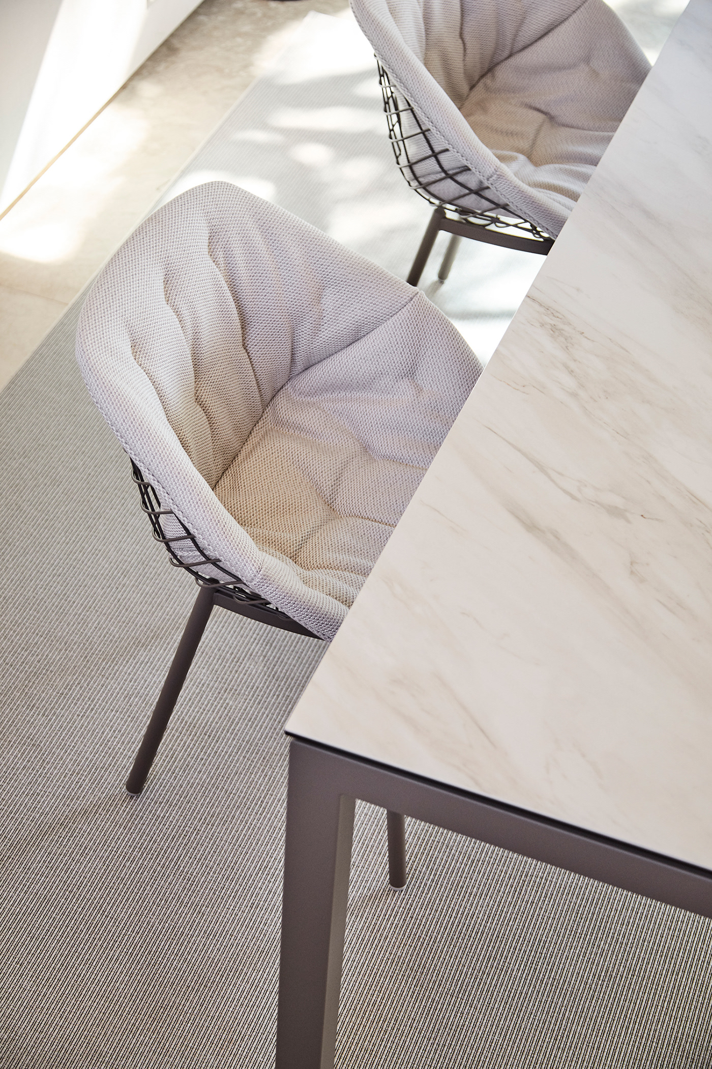 outdoors，Metal，chair，chair，