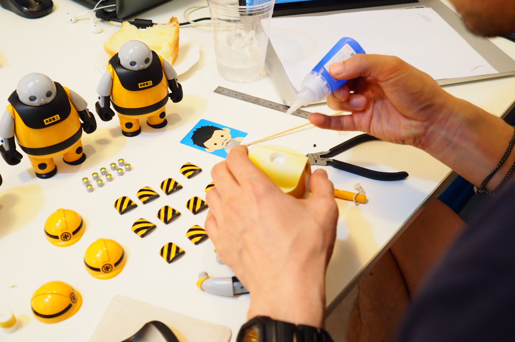 doll，industrial design，worker，