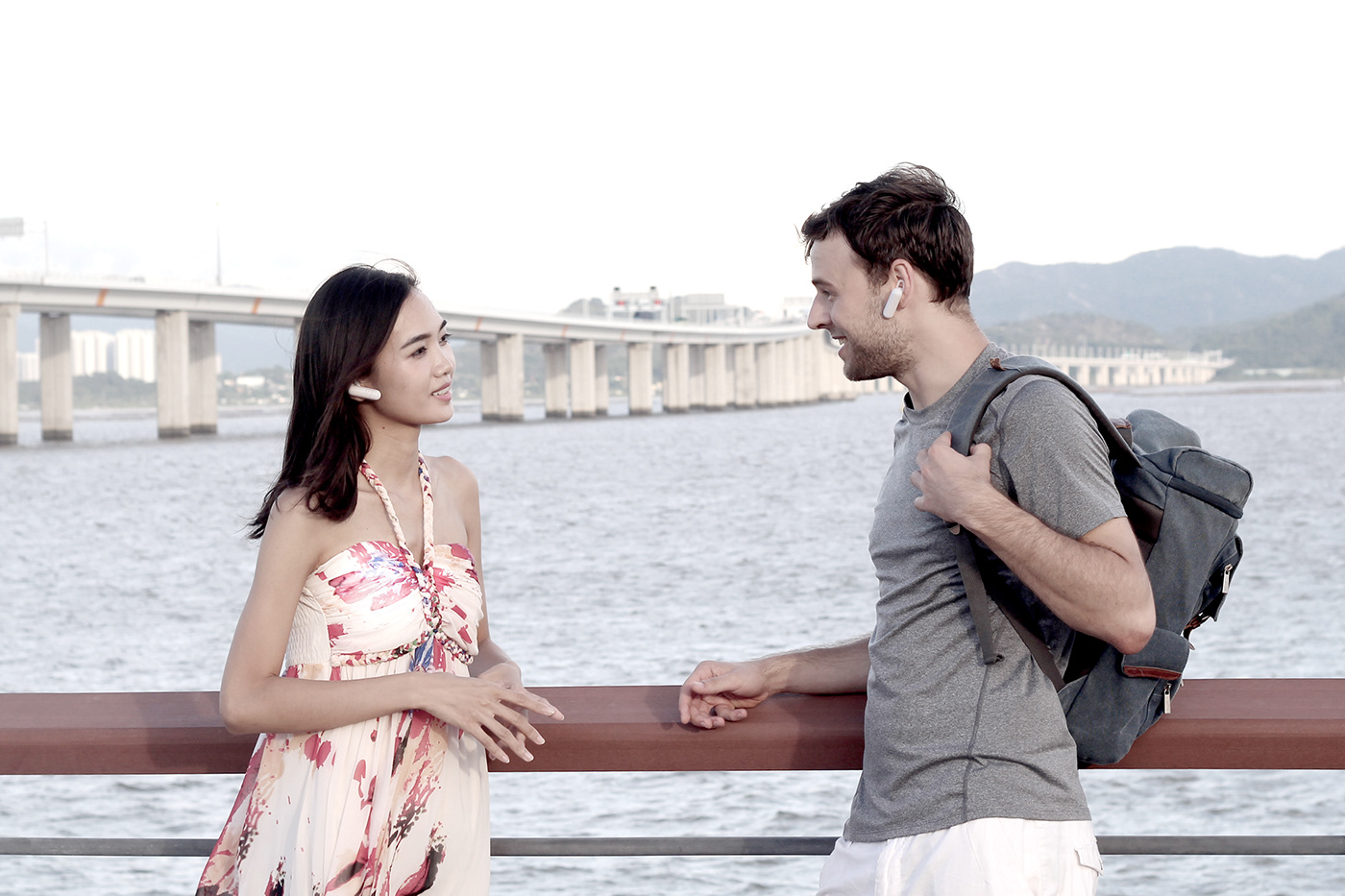 translator，lingzhu shao，app，headset，white，WT2，