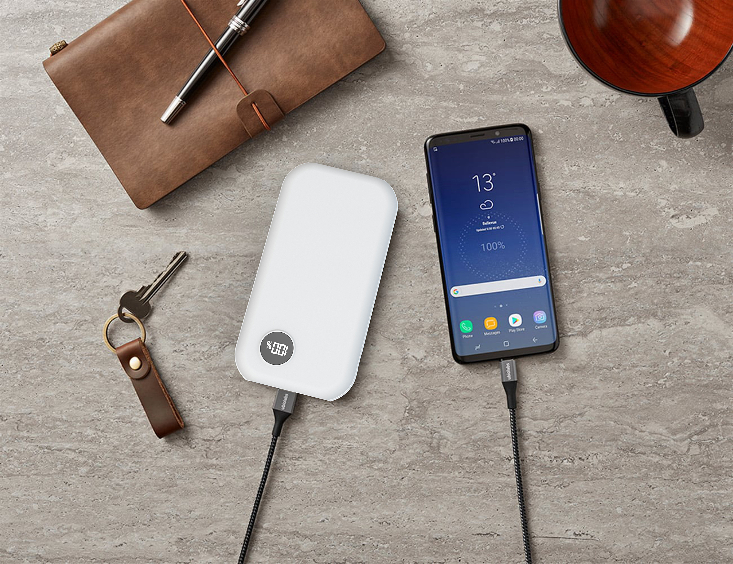 Cosmetic mirror mobile power supply，