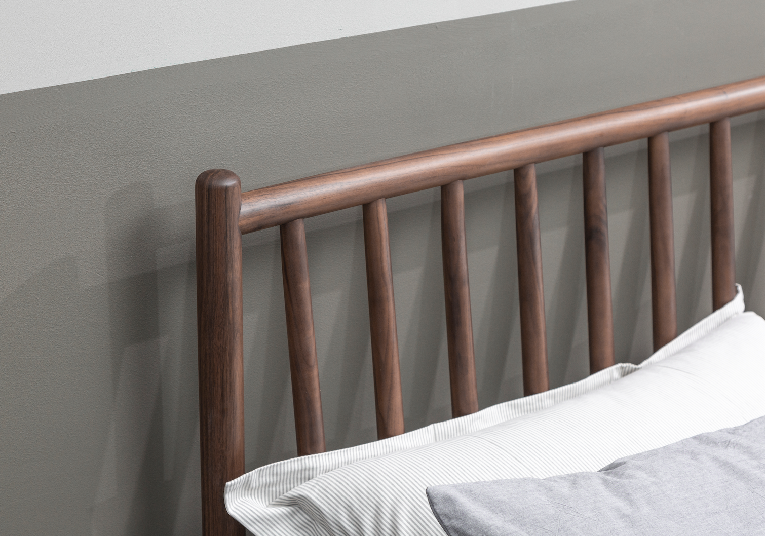 Solid wood bed, Windsor bed, solid wood metal，