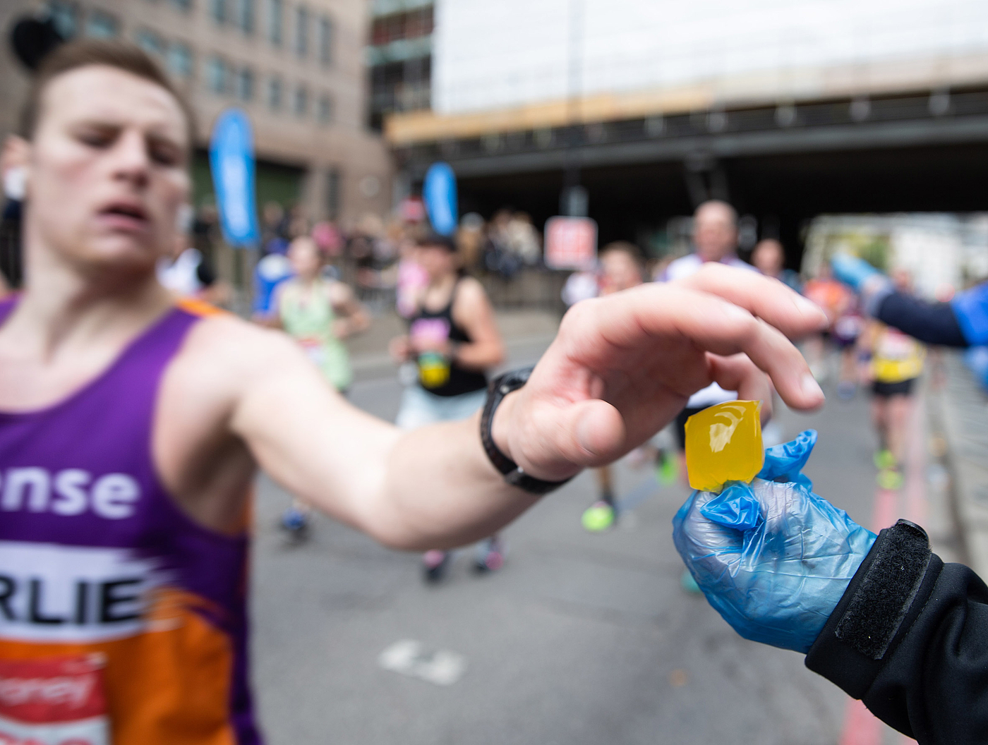 innovate，drinking water，environment protection，capsule，marathon，