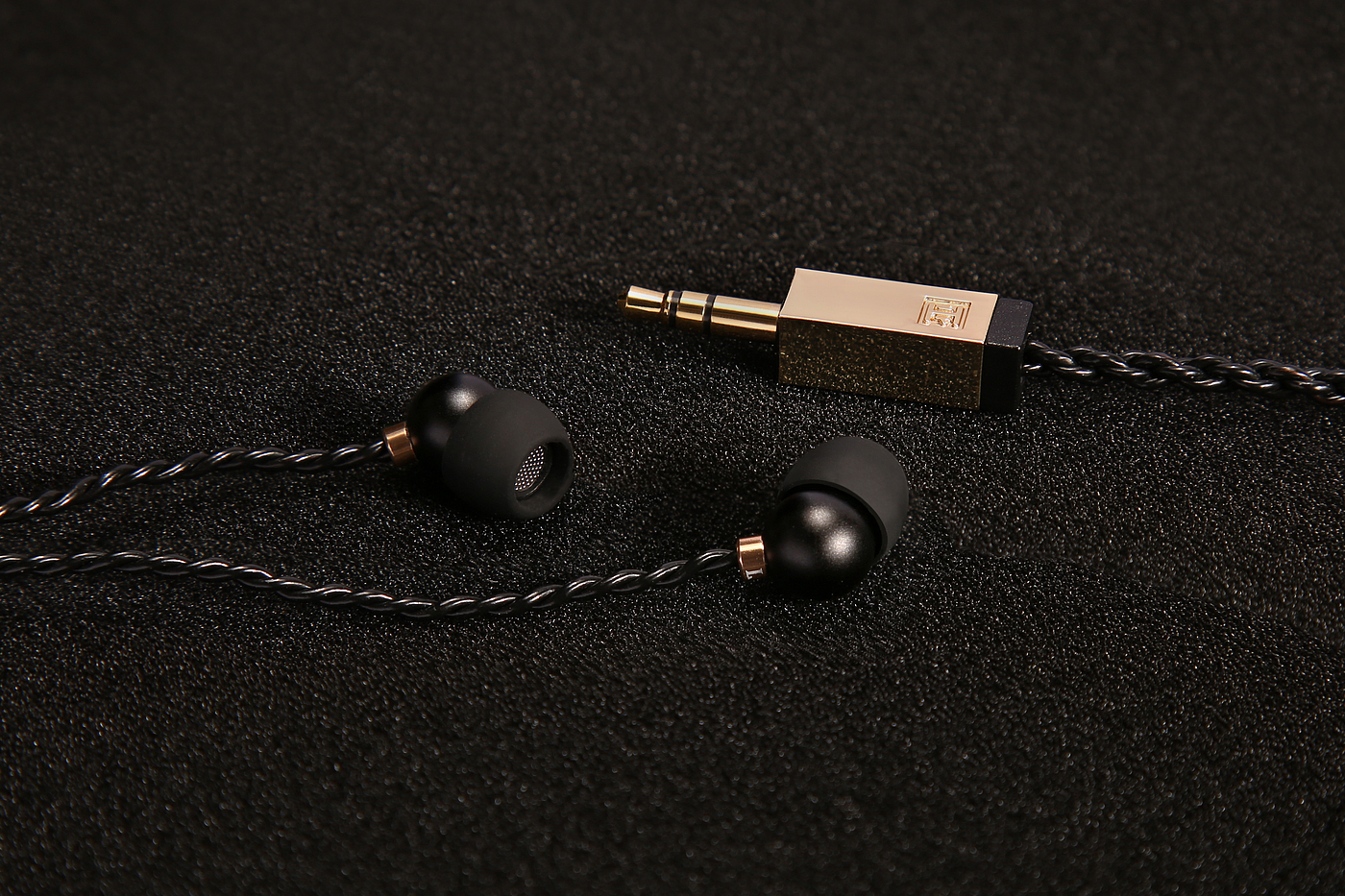 witch，Female earphone，In ear headphones，Small ears，