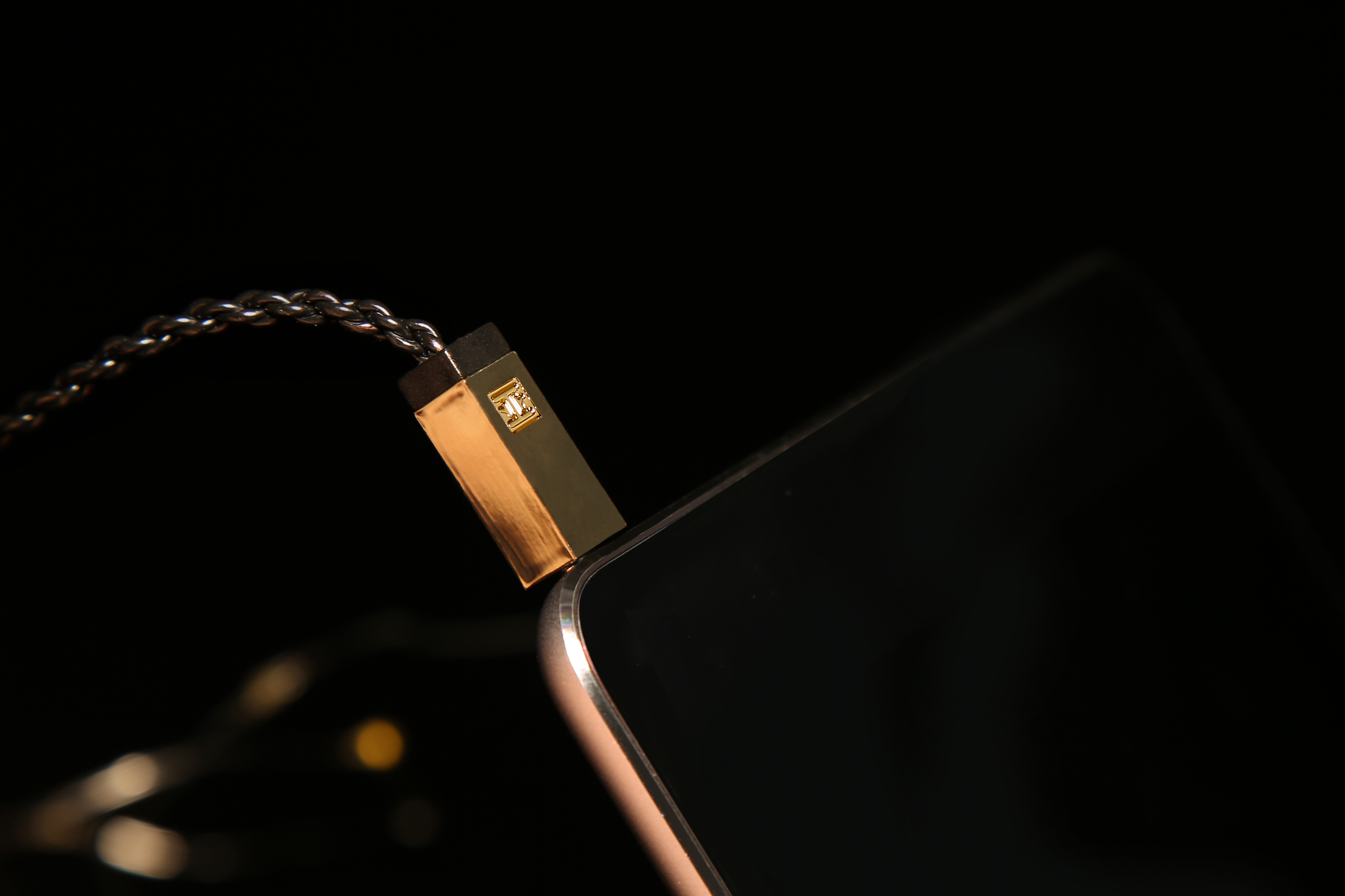 witch，Female earphone，In ear headphones，Small ears，