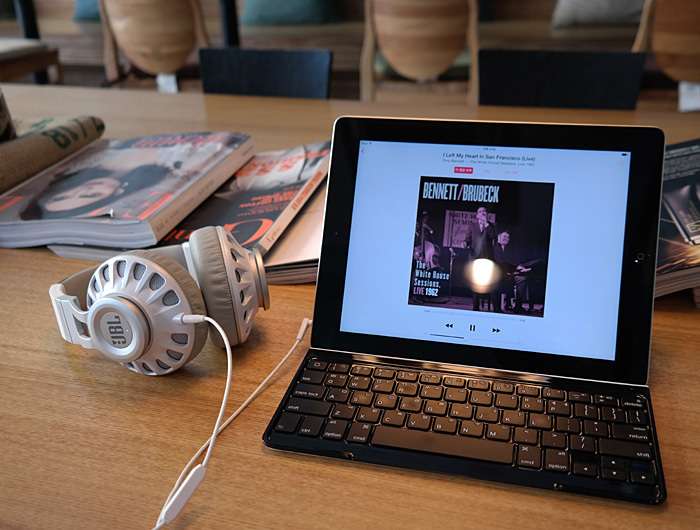 headset，jbl，Headwear，Ear wrap type，Digital，