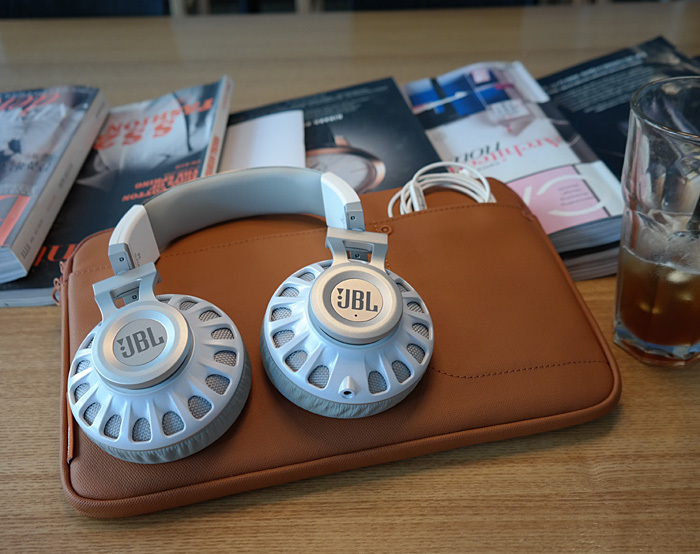 headset，jbl，Headwear，Ear wrap type，Digital，