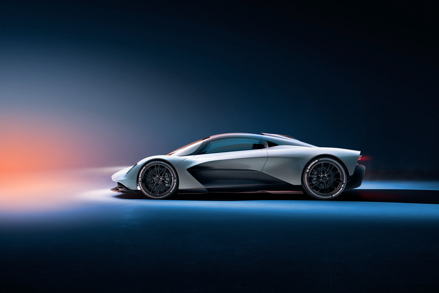 Aston Martin 强力 Vanquish & AM-RB 003 震撼全场 - 普象网