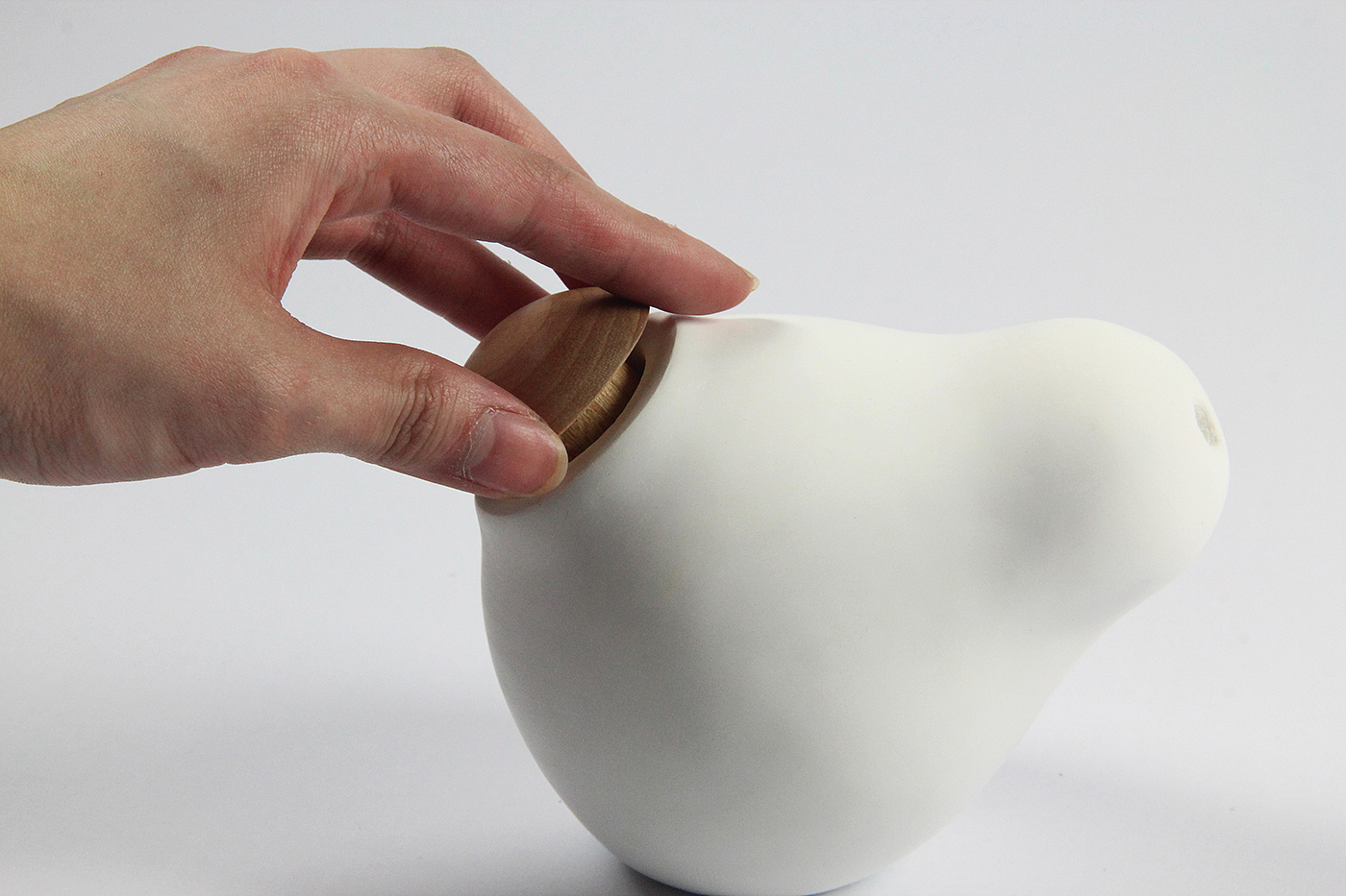 Bulbous，Soy sauce bottle，Jesslyn Sutisna，white，
