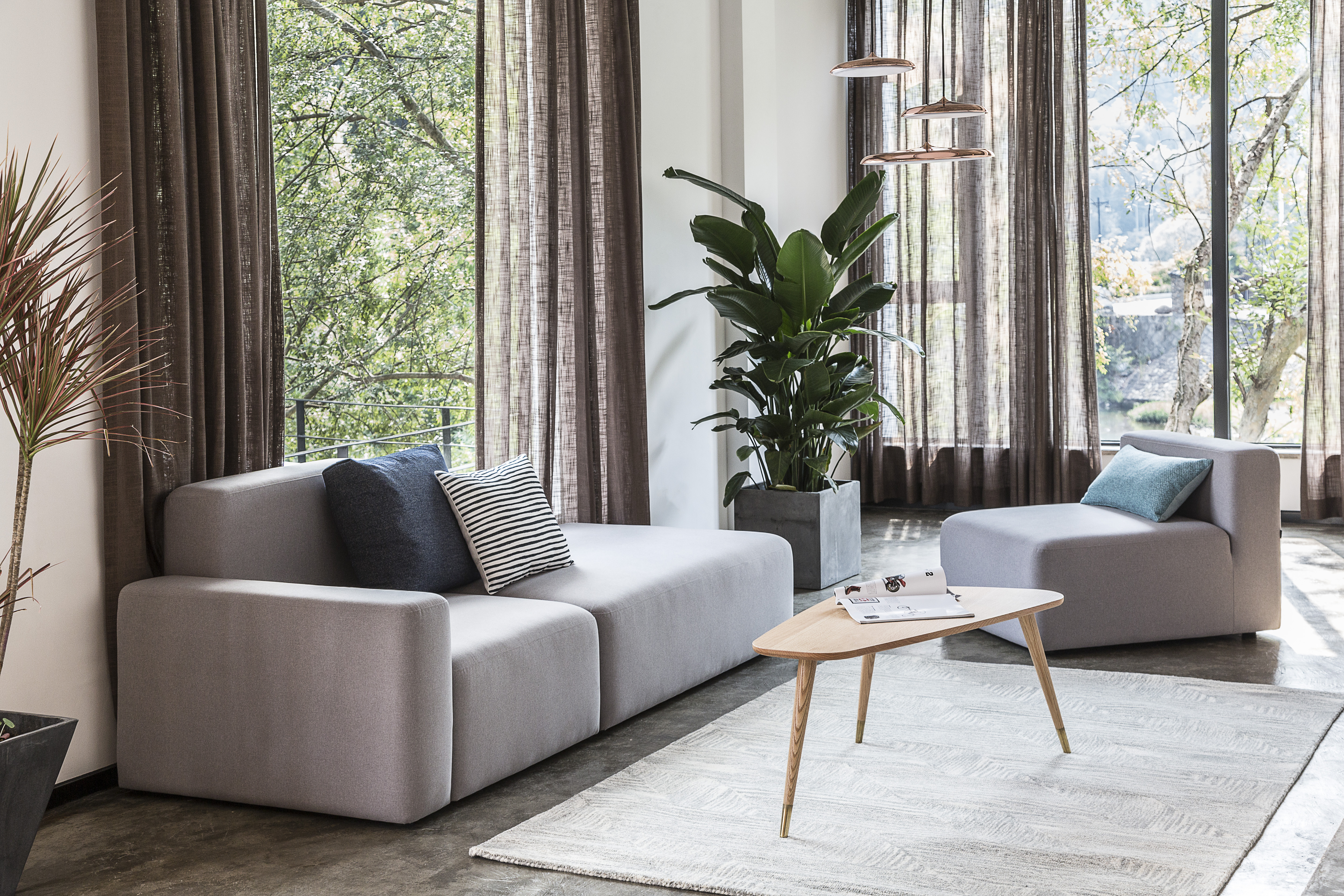 Furniture designer Ren Mengying，