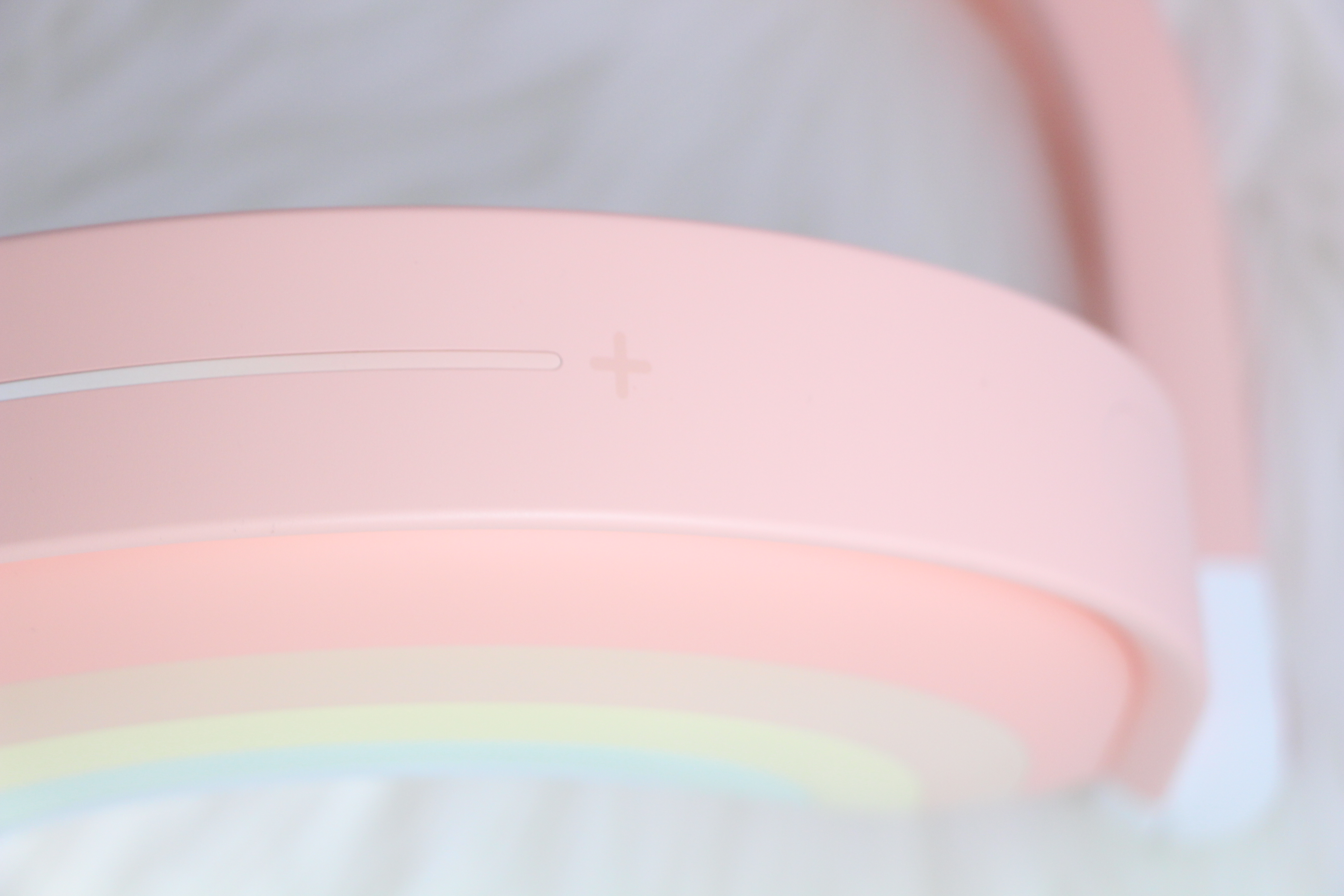 warm，cure，embrace，sense of security，