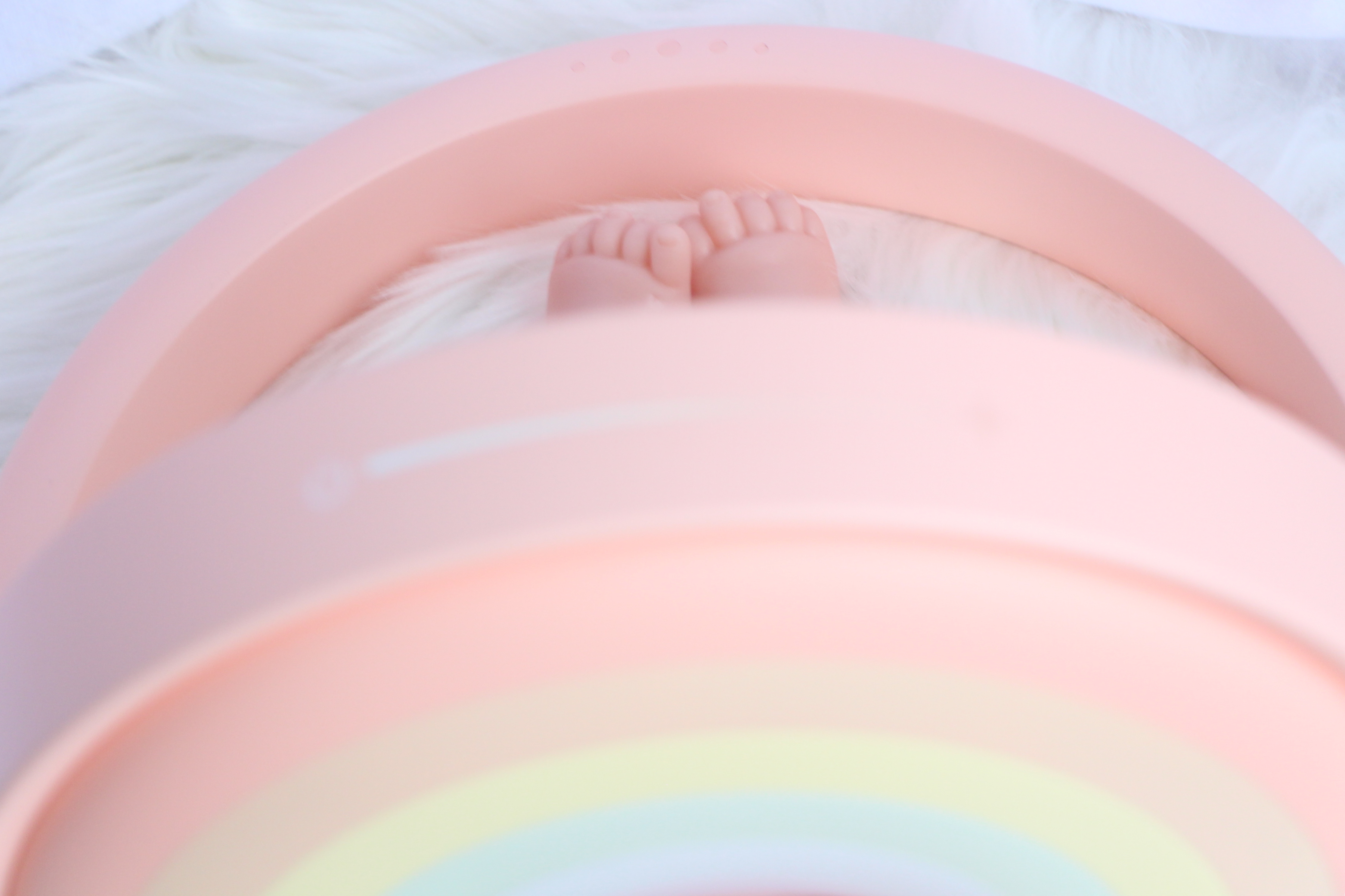 warm，cure，embrace，sense of security，