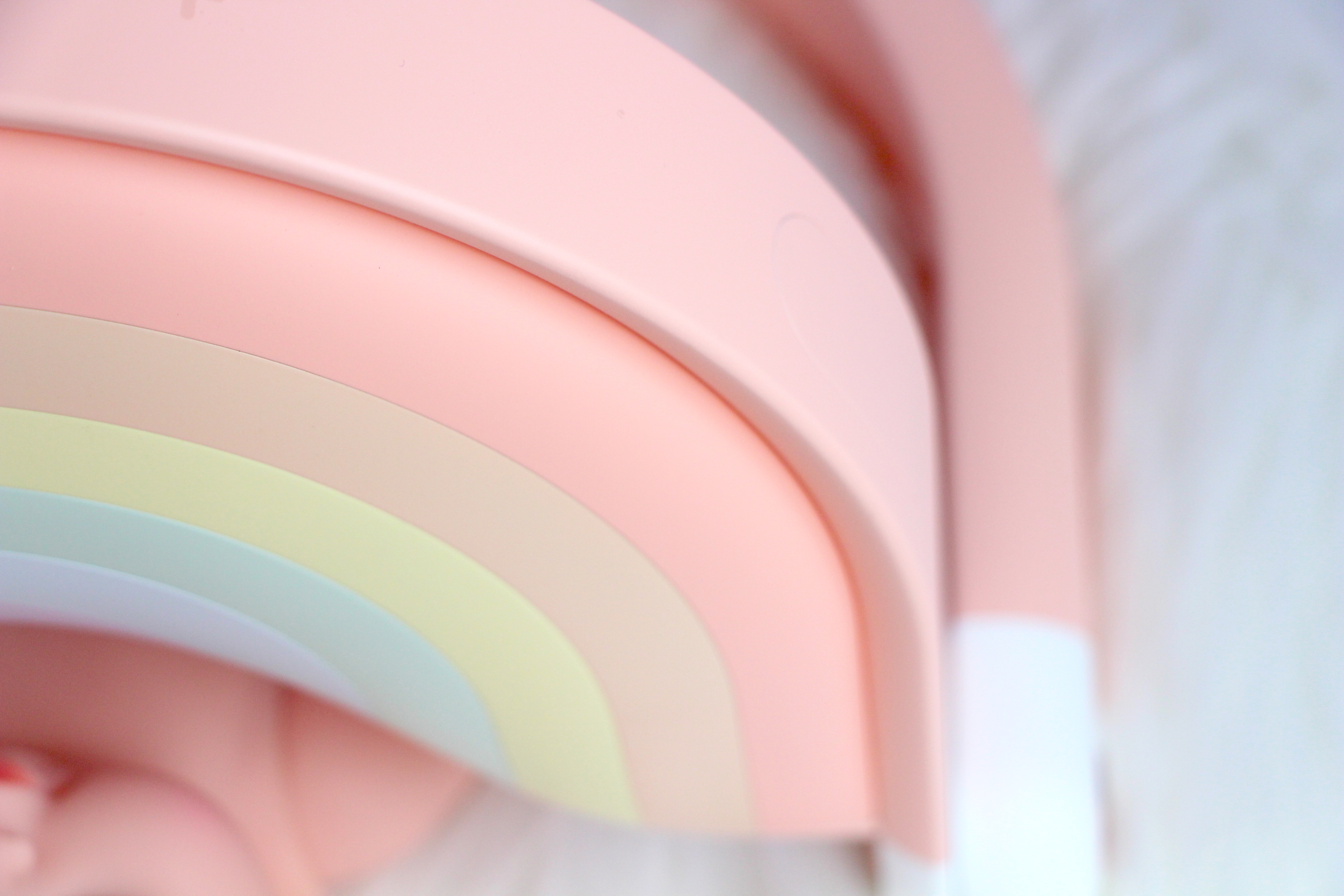 warm，cure，embrace，sense of security，