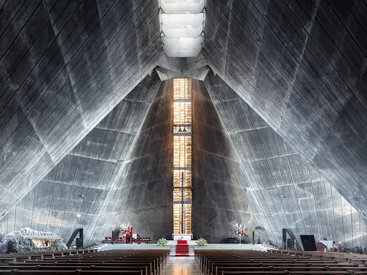Thibaud pear tree，sacred，church，