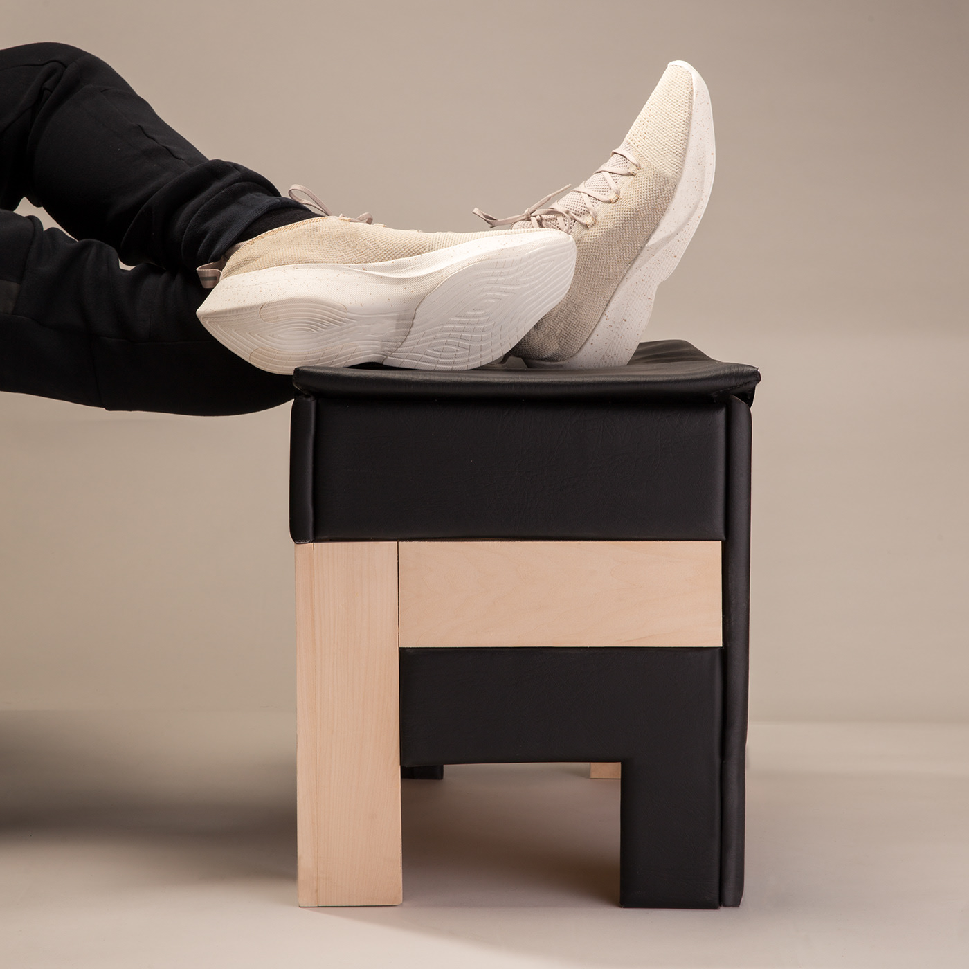 ULTERIOR，chair，stool，Voravit Vorapanyasak，