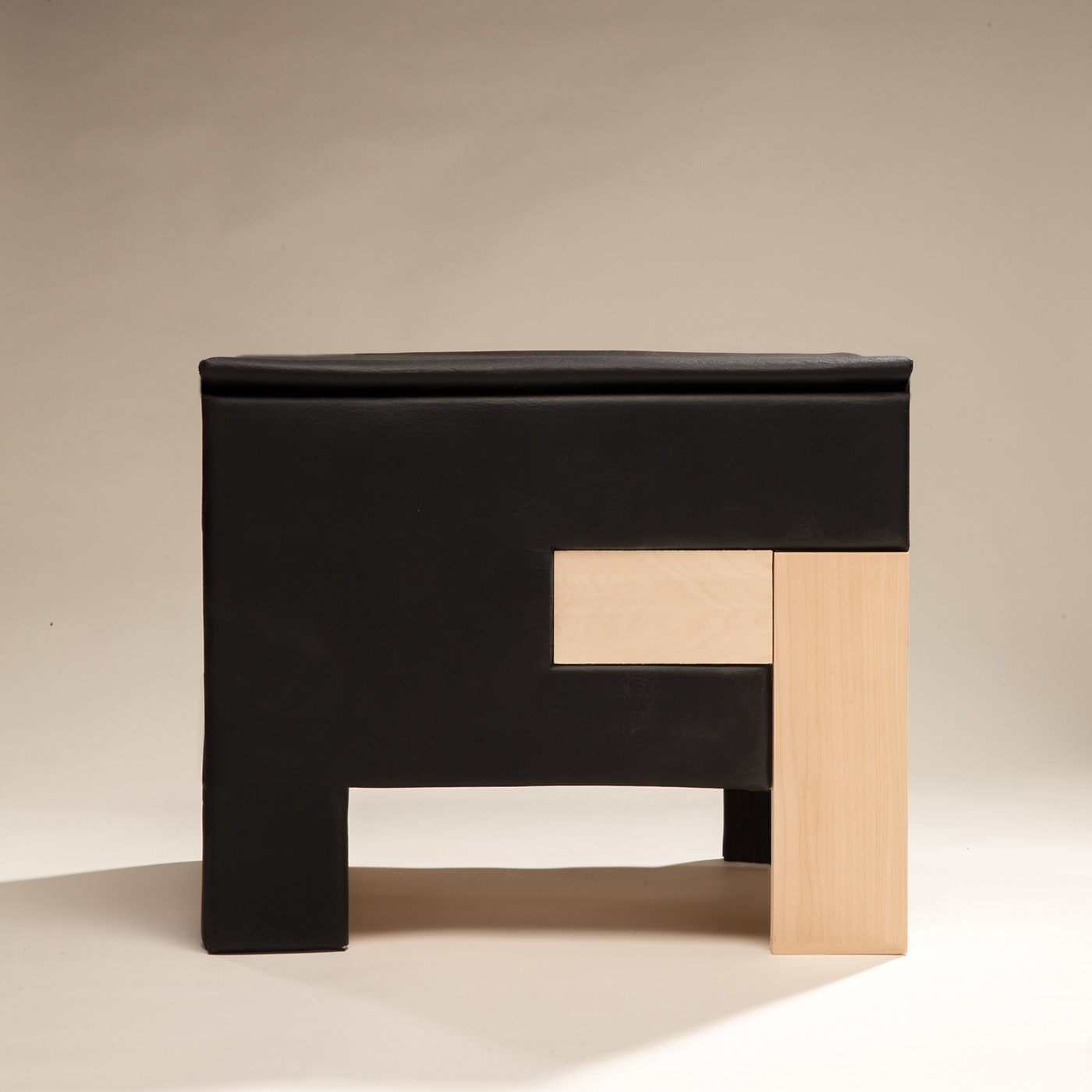 ULTERIOR，chair，stool，Voravit Vorapanyasak，