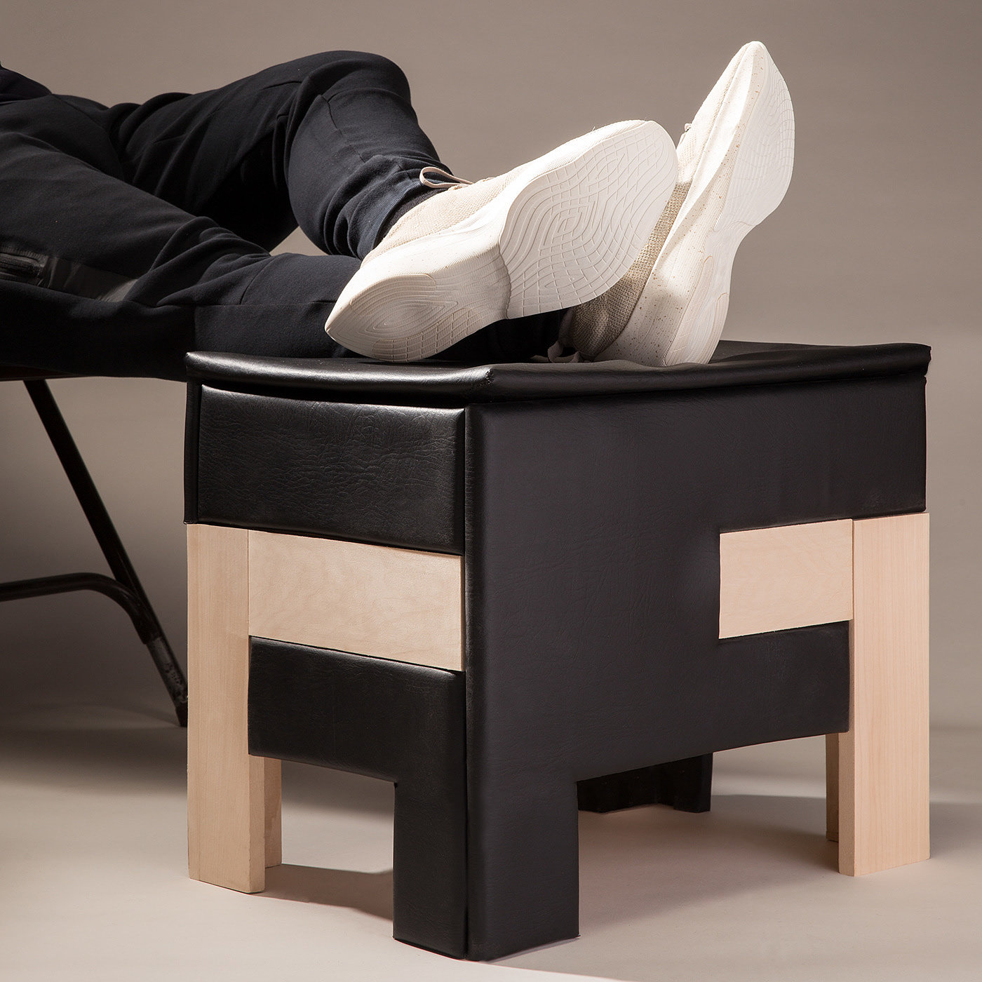 ULTERIOR，chair，stool，Voravit Vorapanyasak，