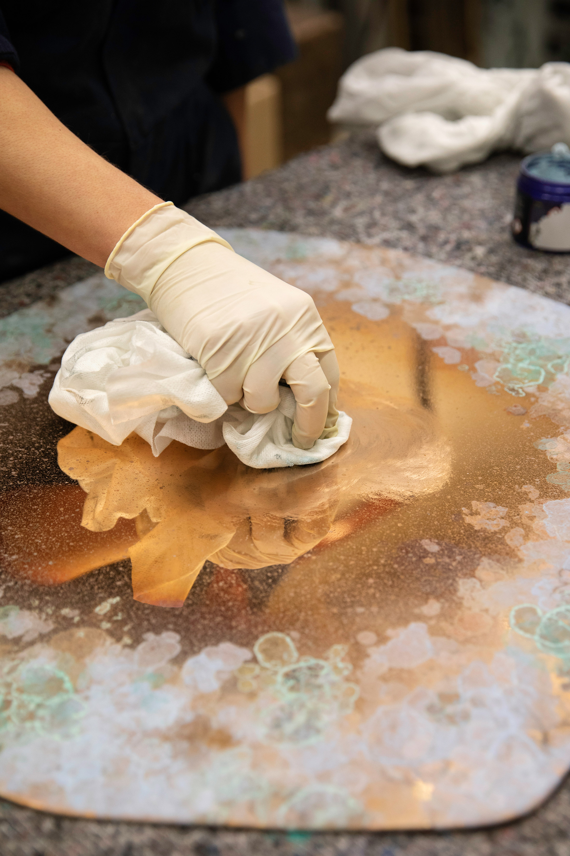 bronze，Charlotte Kingsnorth，mirror，