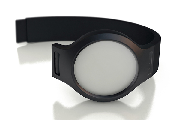 Minimalist，fashion，motion，mysterious，