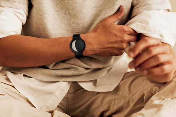 Minimalist，fashion，motion，mysterious，