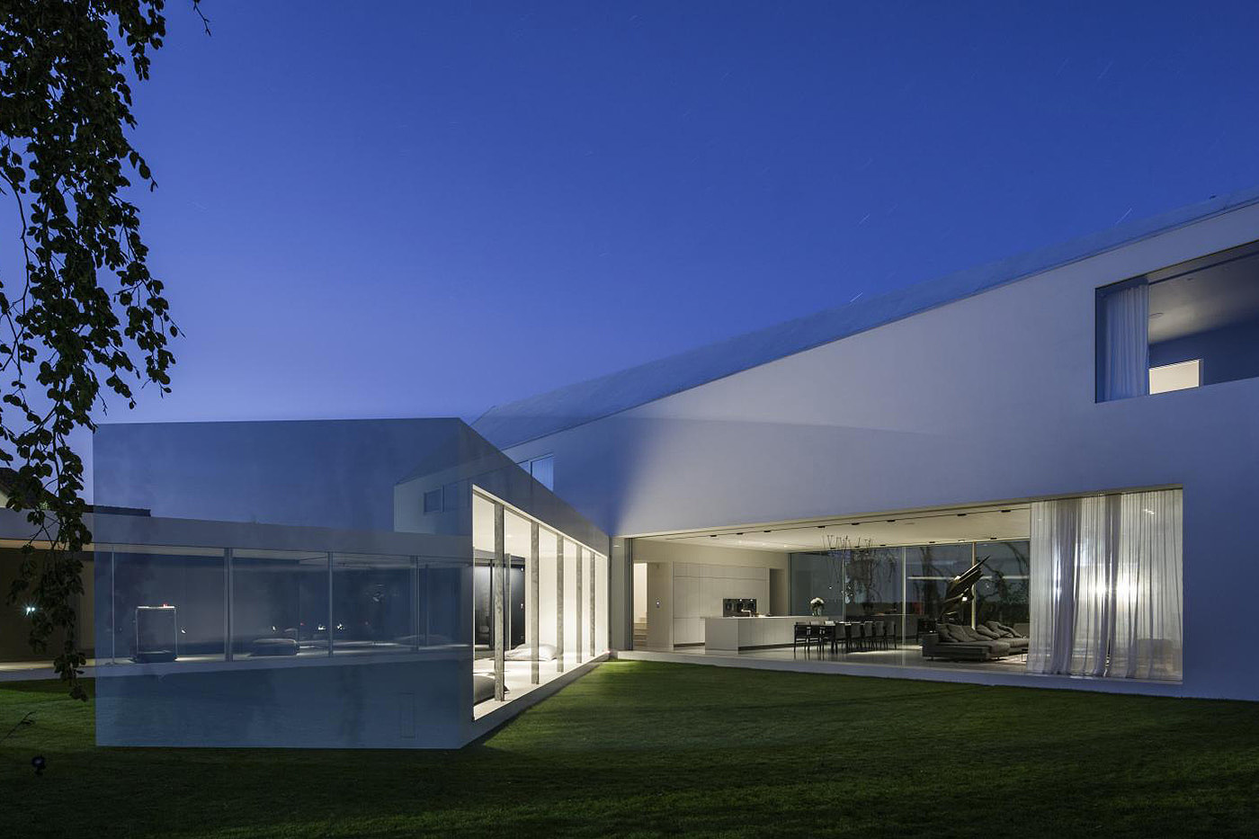 KWK Promes，white，residence，Quadrant House，