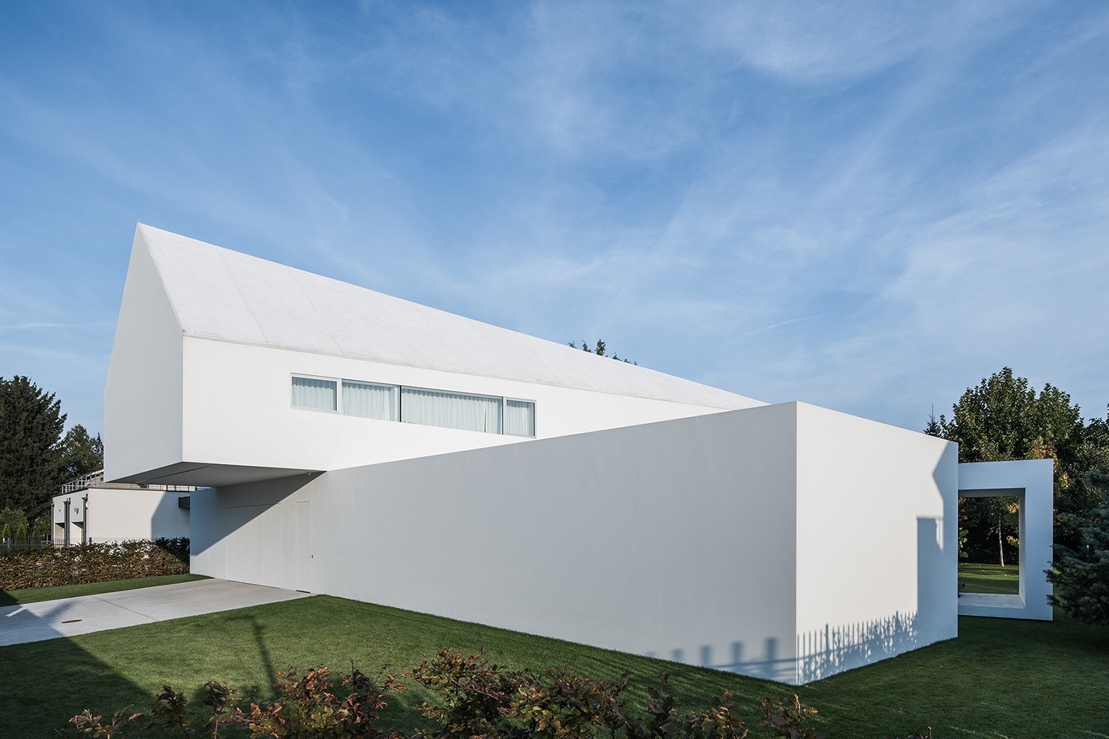 KWK Promes，white，residence，Quadrant House，