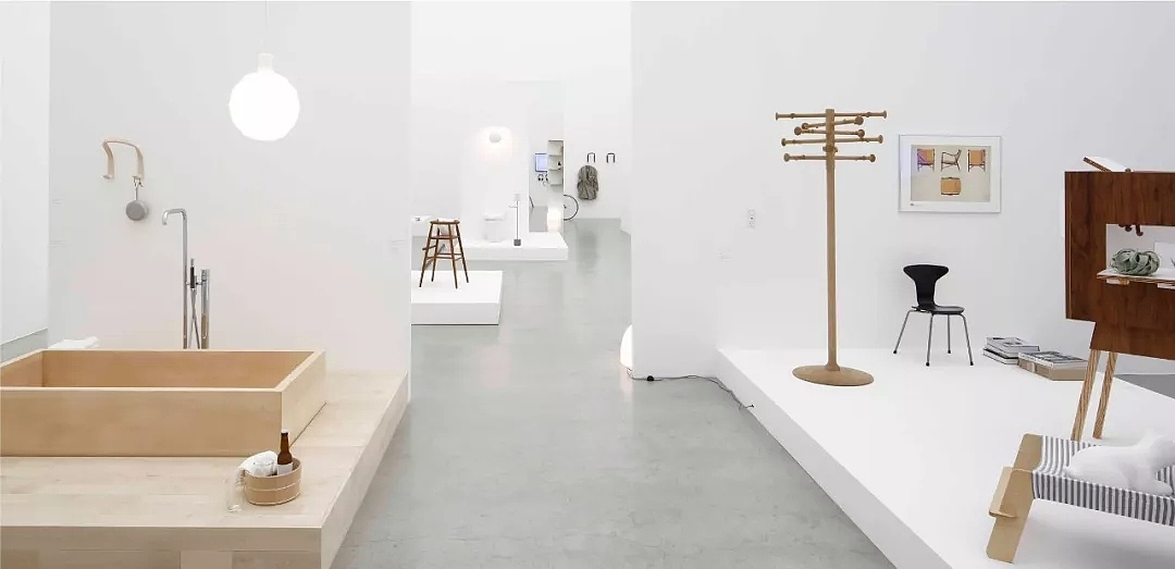 Graphic Artist Designer，Rubell，MUJI，website，Toyota，