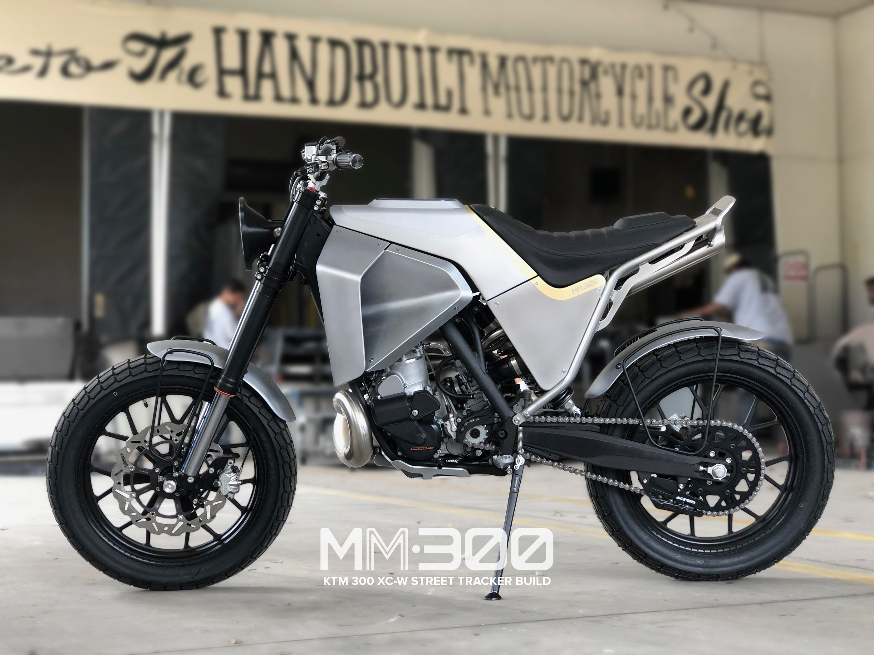 Out of the street，motorcycle，MM-300，