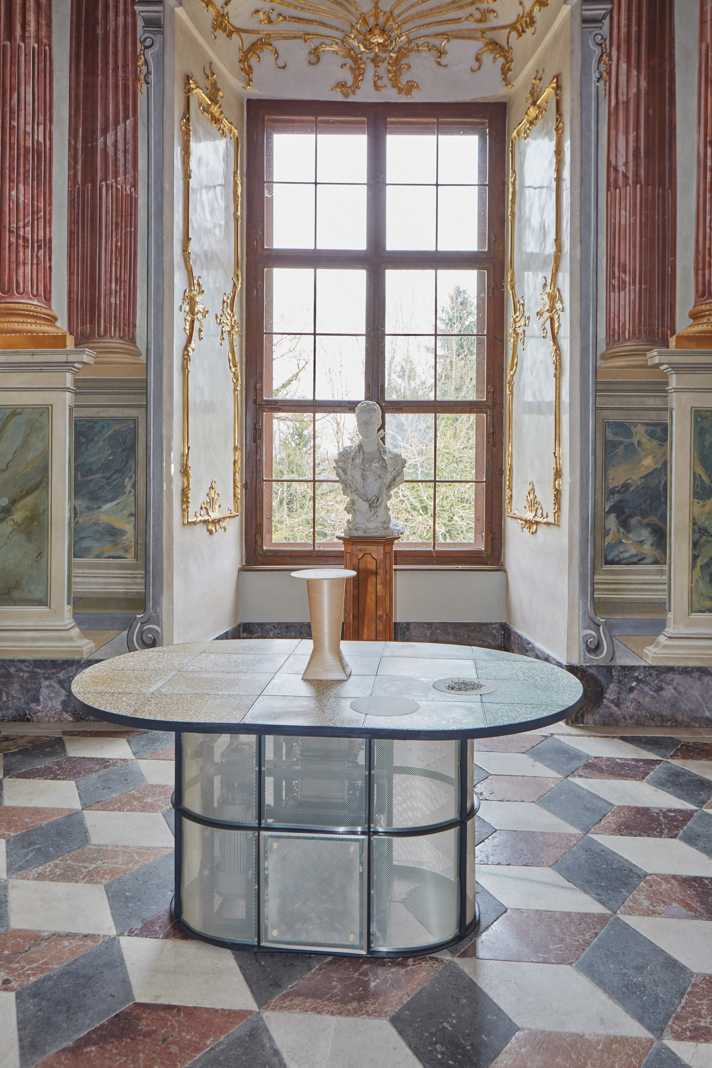 exhibition，table，castle，Hollene Castle，