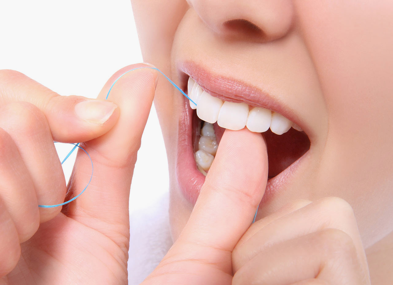 Toothbrush with dental floss，
