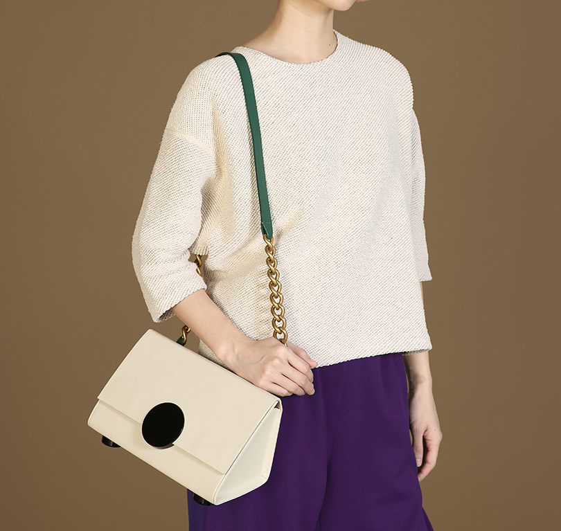 Color contrast，matter，Female bag，