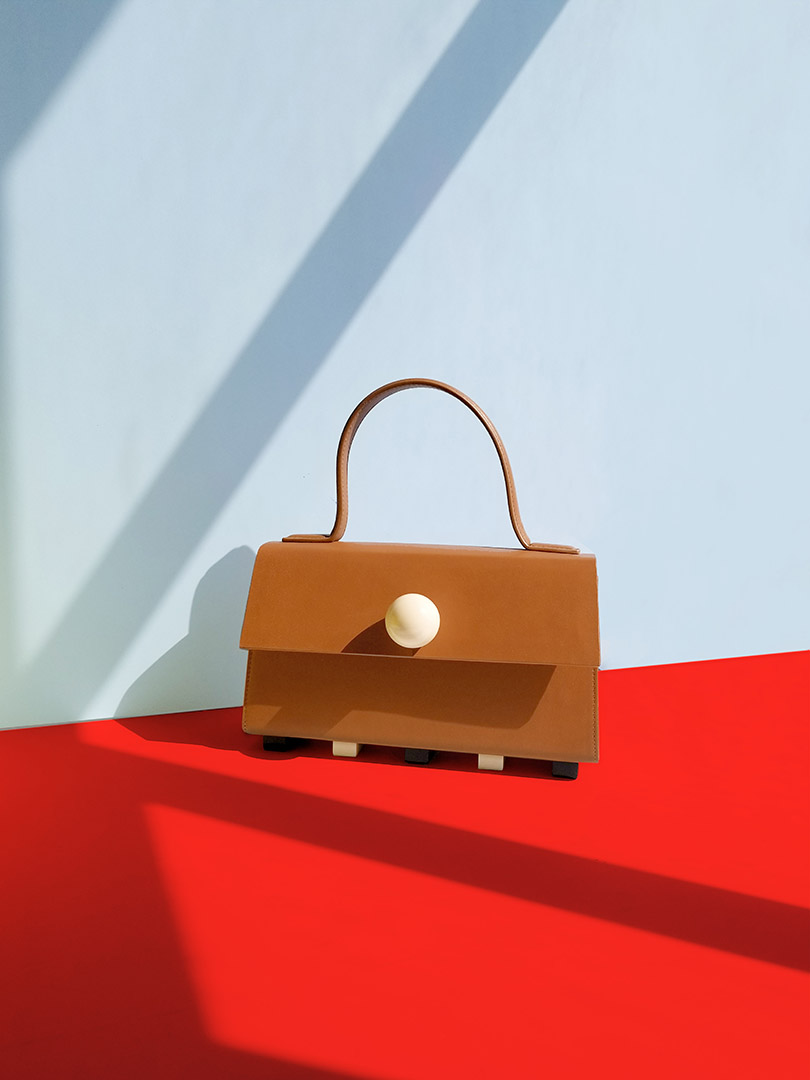 Color contrast，matter，Female bag，