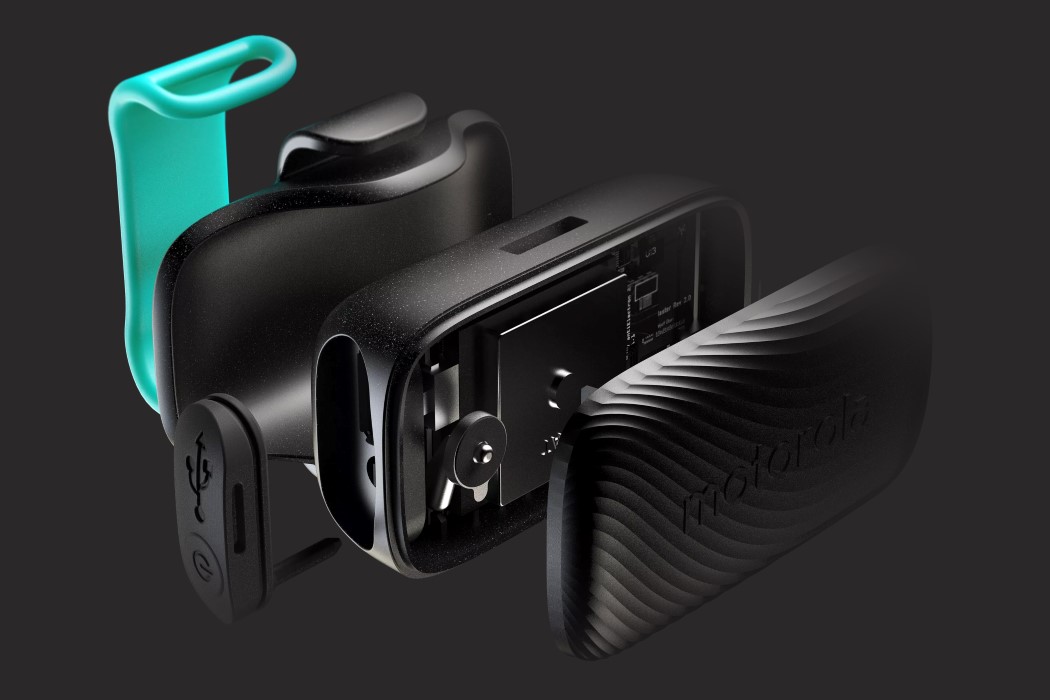 track，a collar for a horse，Motorola，Dog，