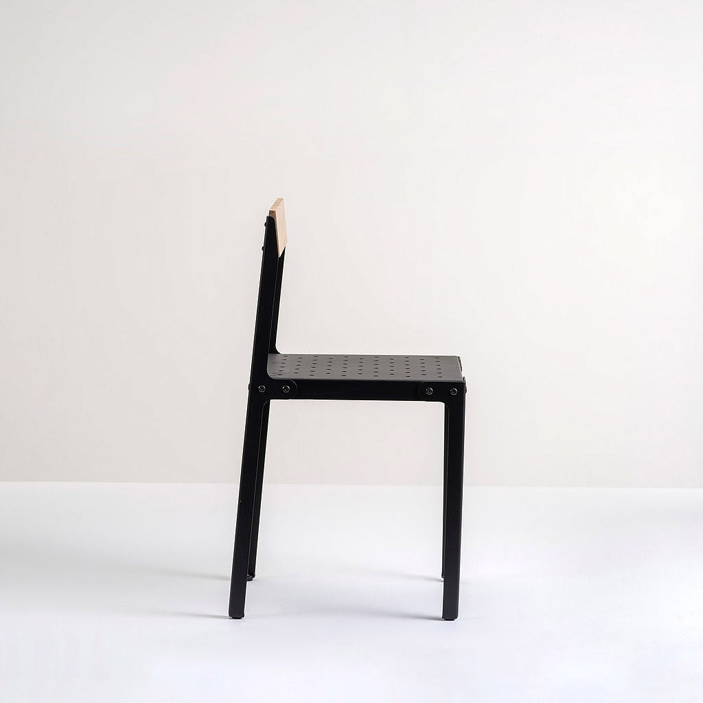 Akhil Raj，Metal plate，Cole，chair，chair，