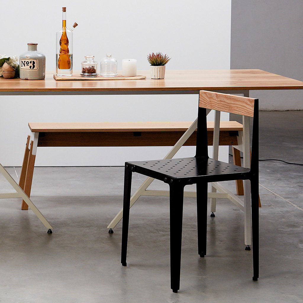 Akhil Raj，Metal plate，Cole，chair，chair，