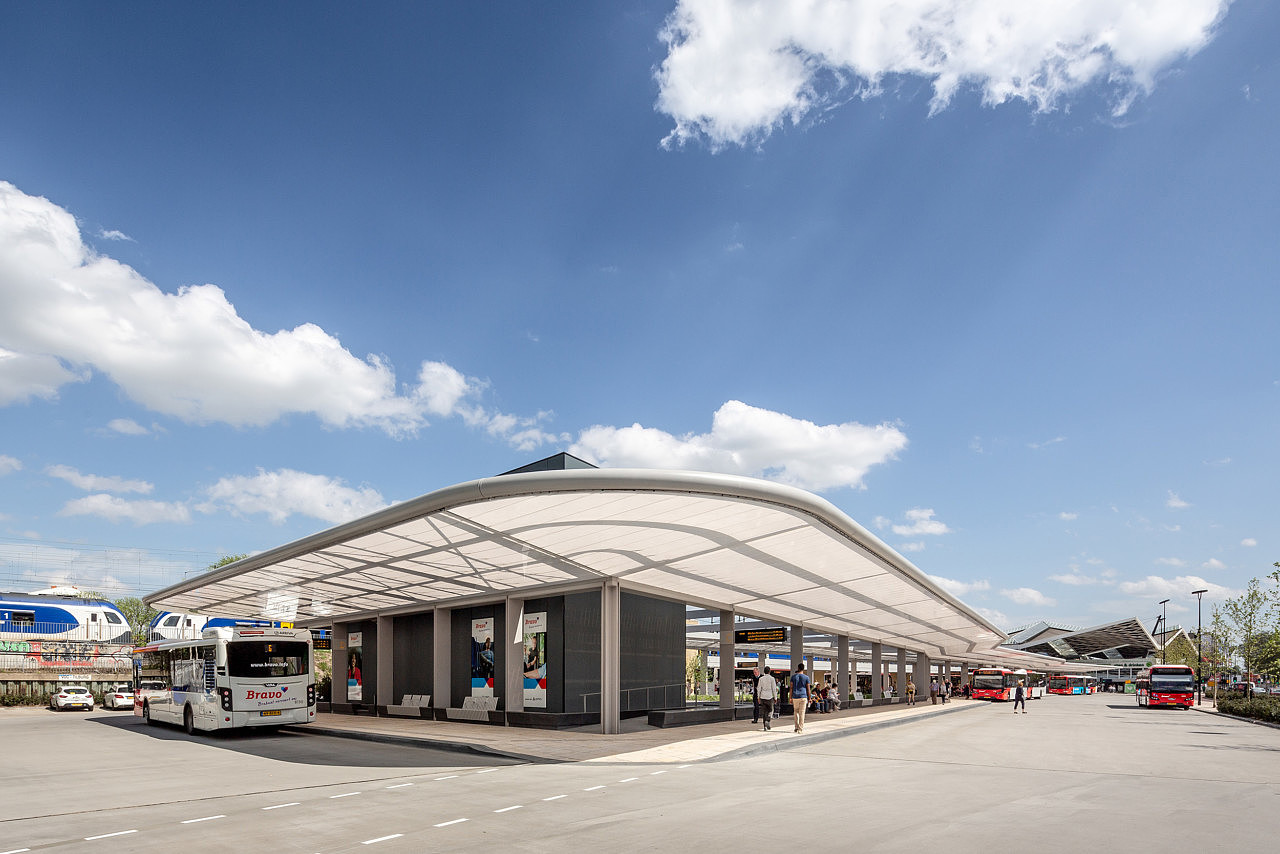 Tilburg，cepezed，lighting，Bus station，