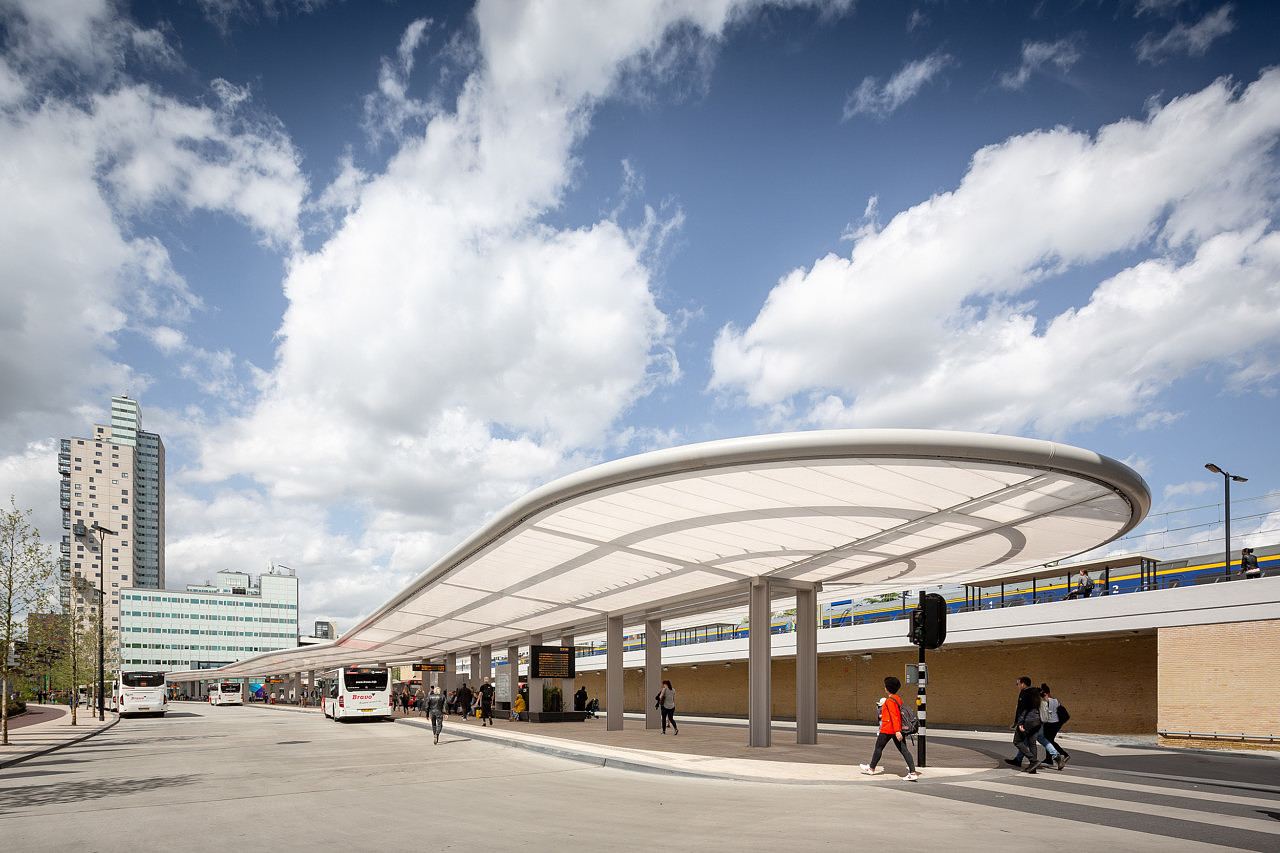 Tilburg，cepezed，lighting，Bus station，