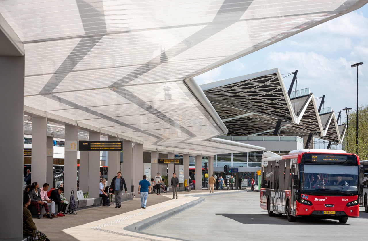 Tilburg，cepezed，lighting，Bus station，