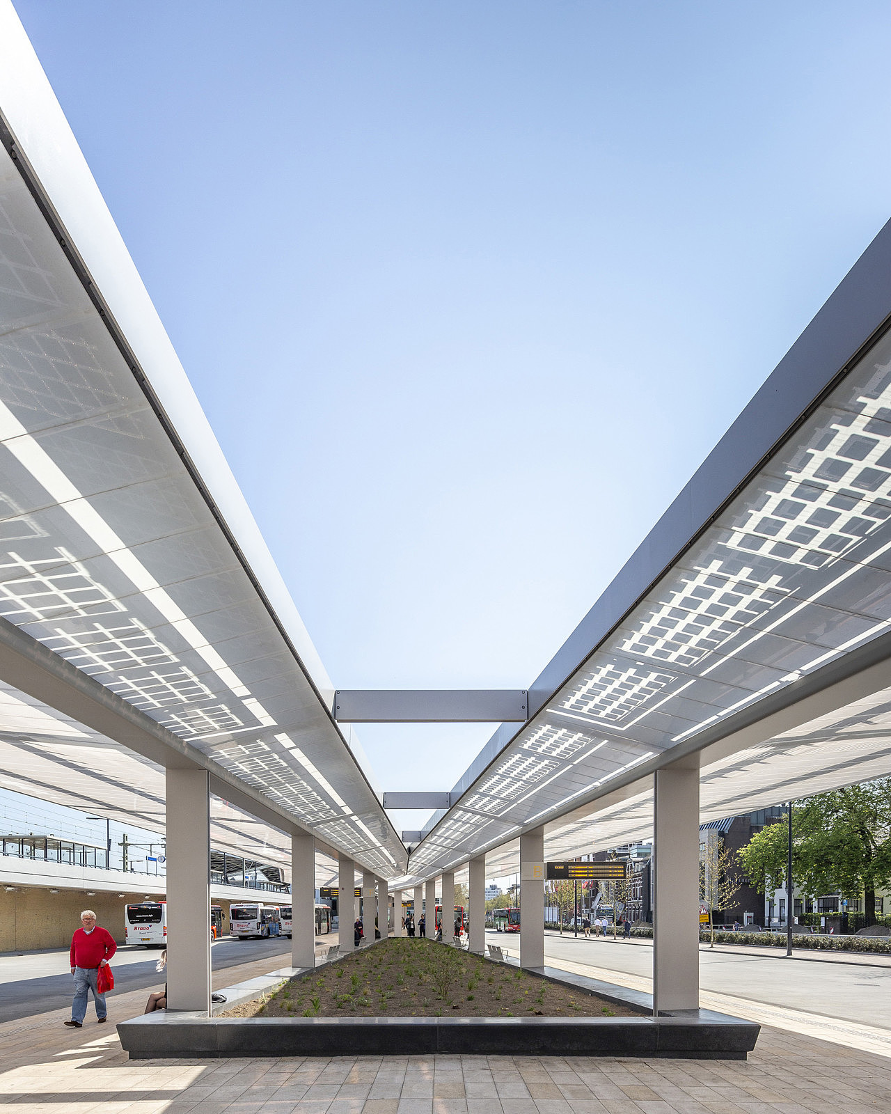 Tilburg，cepezed，lighting，Bus station，