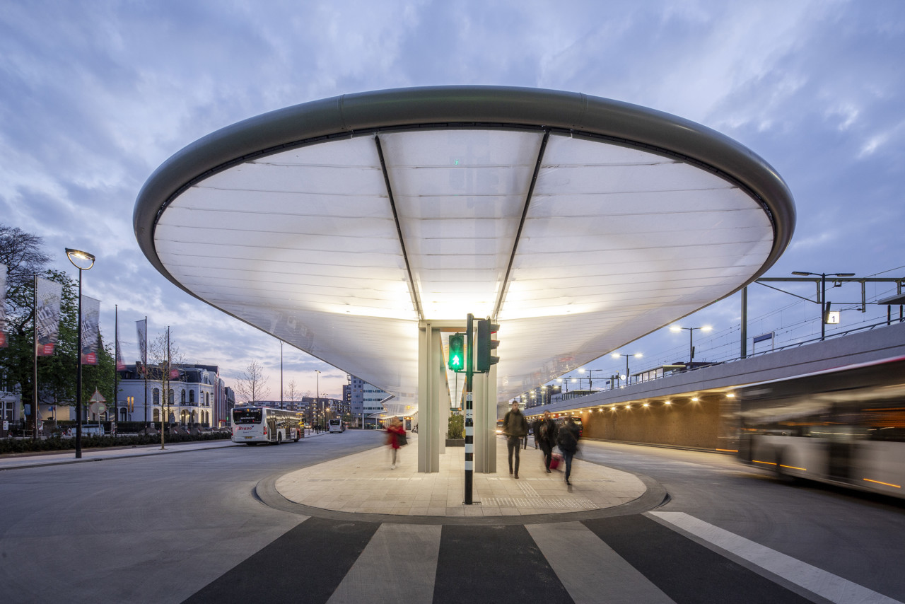 Tilburg，cepezed，lighting，Bus station，