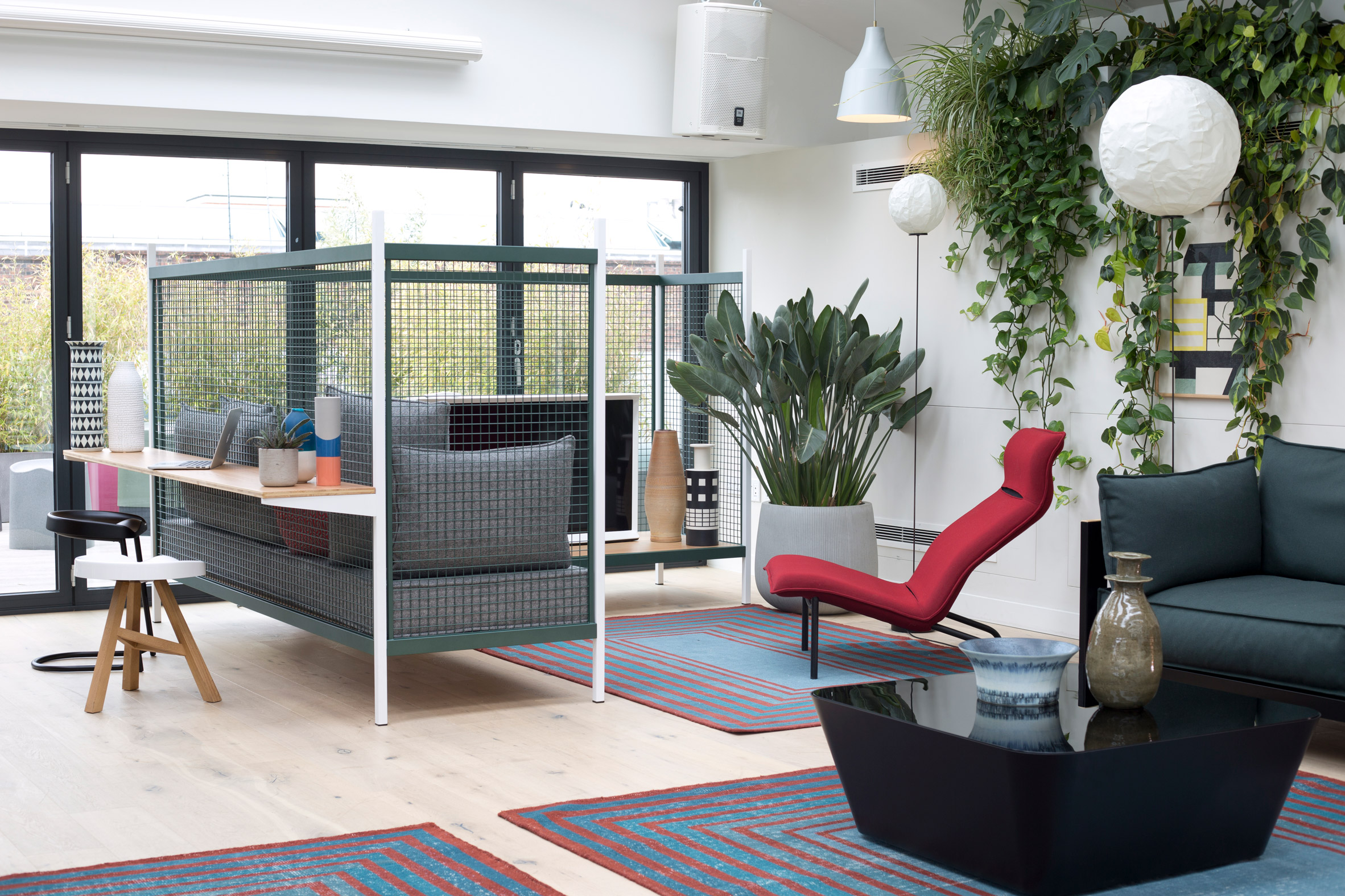 Established & S，furniture，office，