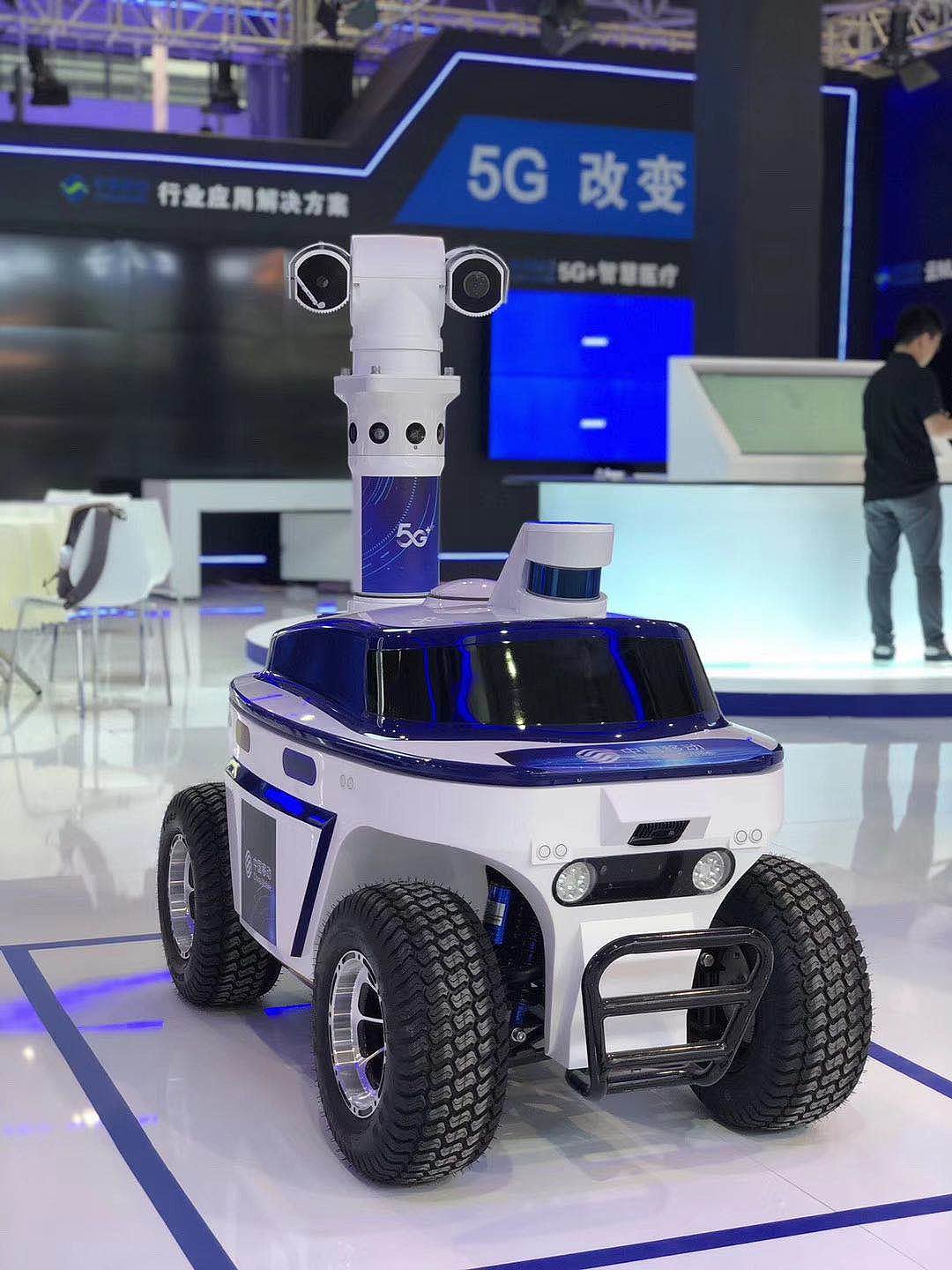 Robot, intelligent equipment，robot，intelligence，patrol，