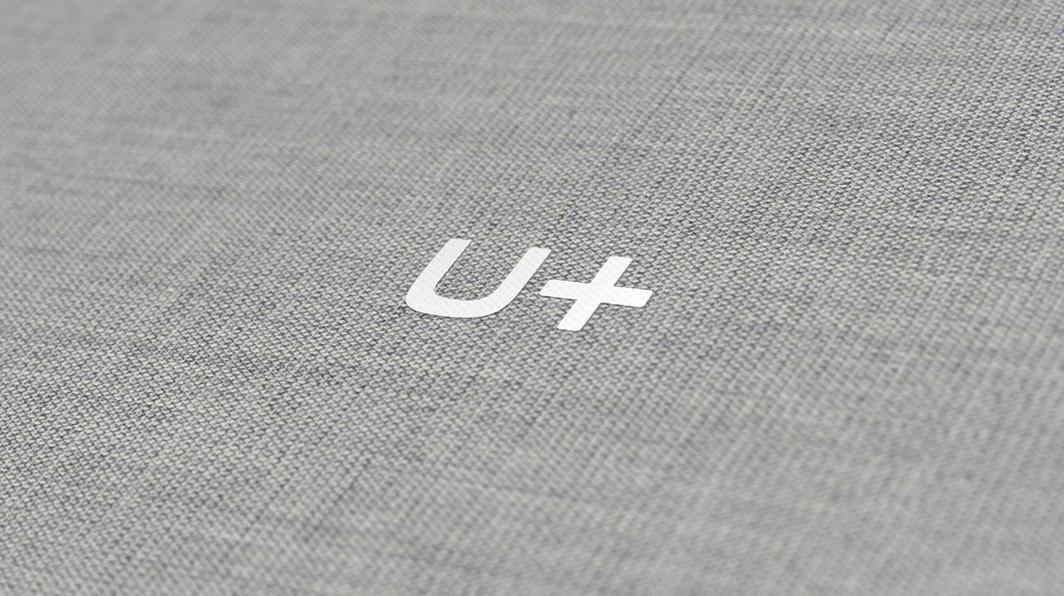 Christoph Andrejcic，desk，desk，uplus，