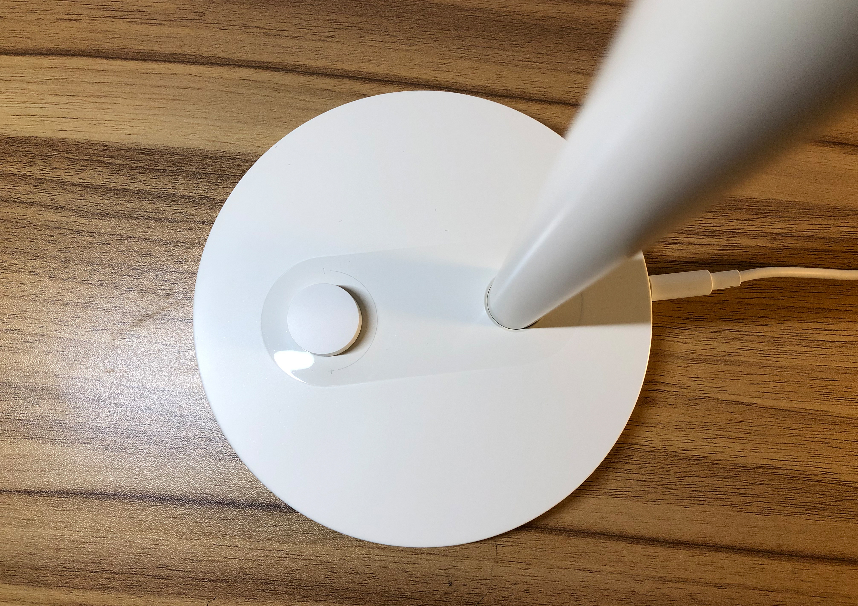 LED desk lamp，Disassemble，Design，